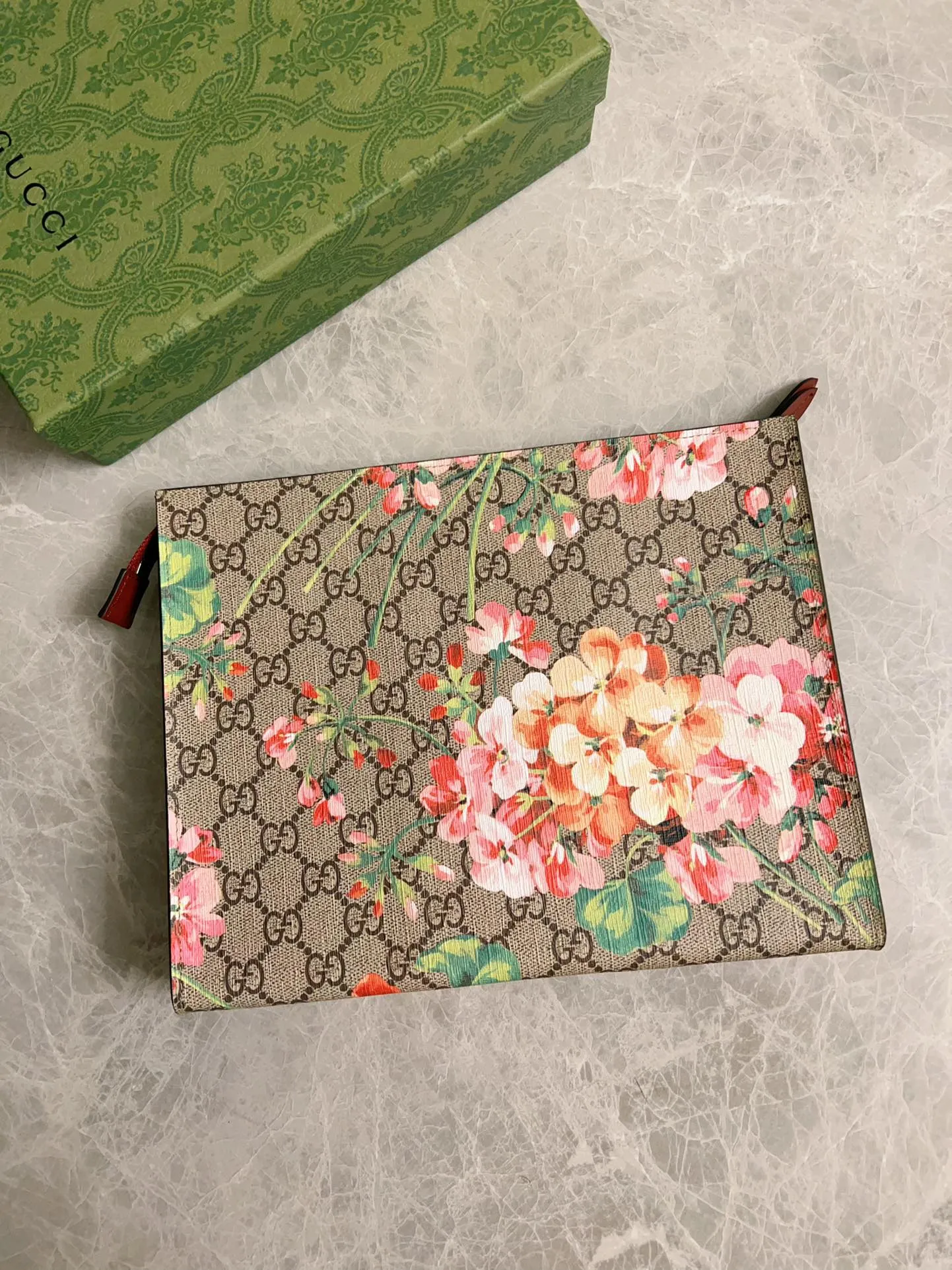 💰440 🇭🇺🇭🇺 New style is coming ~Print~Fashion handbag🥗🥗High-end PVC matching~Original leather, 🥗🥗Exquisite workmanship, super large capacity🥗🥗A must-have item for fashionistas, 🥗🥗Model: 430268, Color: pink flower - rose red, blue flower - bright red, green flower - black, size: width 26x height 20x side 5Cm