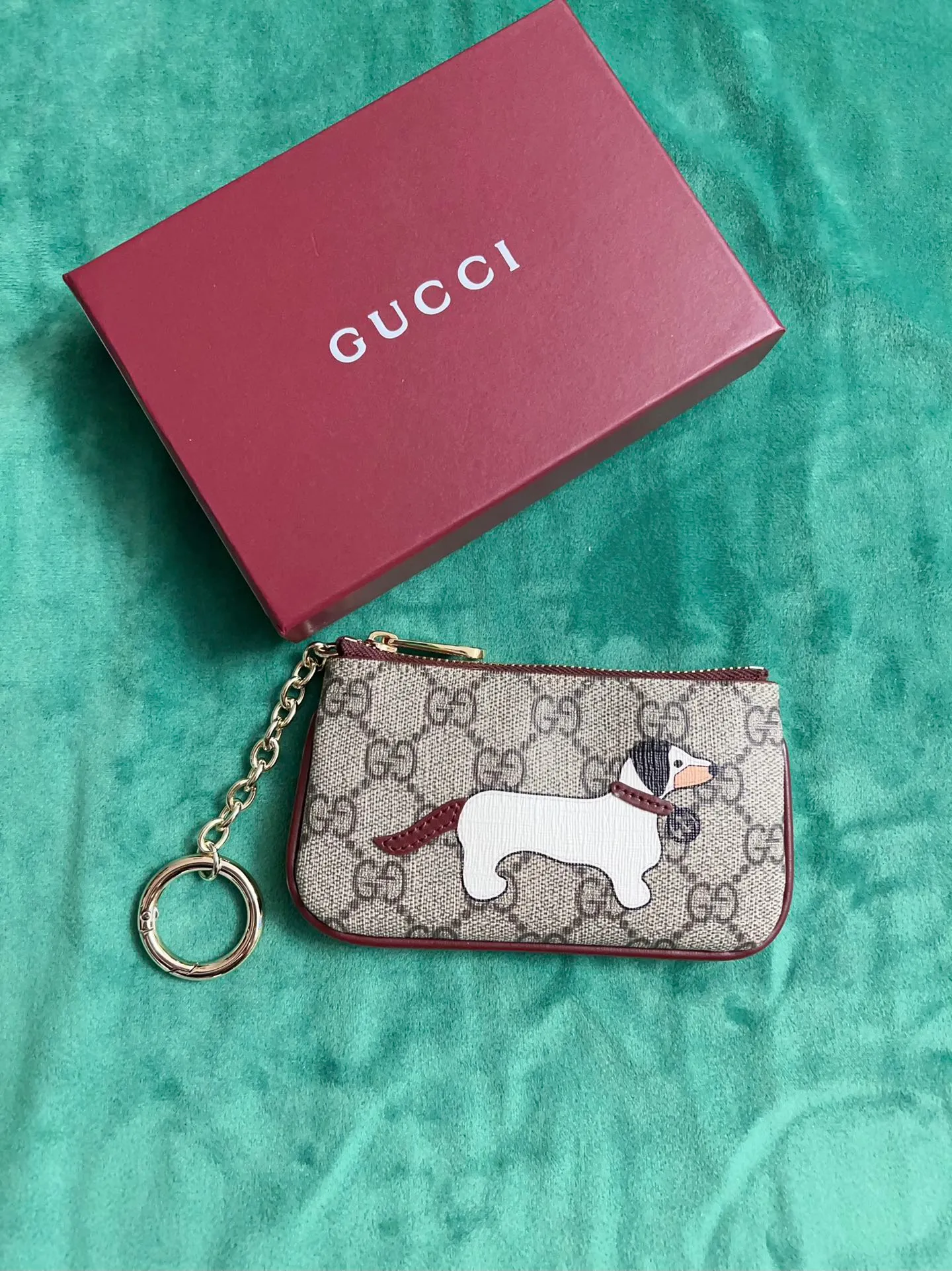 💰360 🇭🇺🇭🇺New products on official website! Exquisite key bag 🔑 ~ lipstick bag 💄🐹🐹 pvc with burgundy calfskin, with cute and exquisite cartoon patterns on the leather! 🐹🐹Style number 818768, size: 12x8x1.5cm, 🐹🐹Little red cat, puppy, panda, owl, exquisite and cute! Original product!