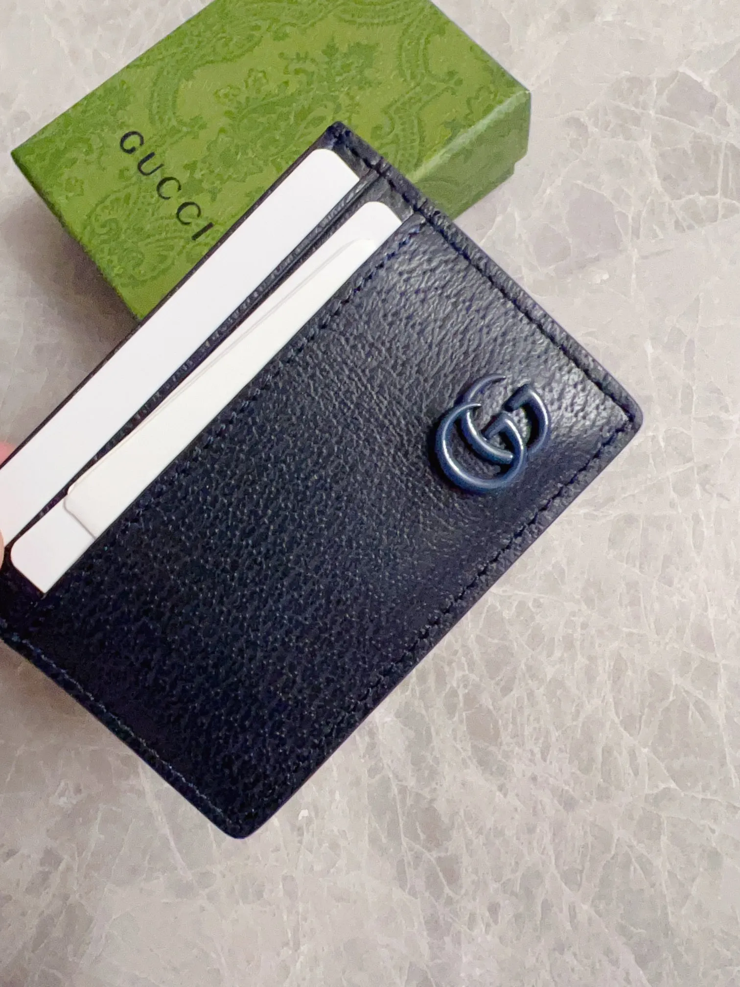 💰220🇭🇺🇭🇺The latest version of the GG marmont card holder at the counter🧃🧃Model: 657588, Color: Gram, black double G logo🧃🧃Imported original pig grain leather is perfect to the extreme,🧃🧃Exclusive real-life photos 🧃🧃Size: 11x7cm