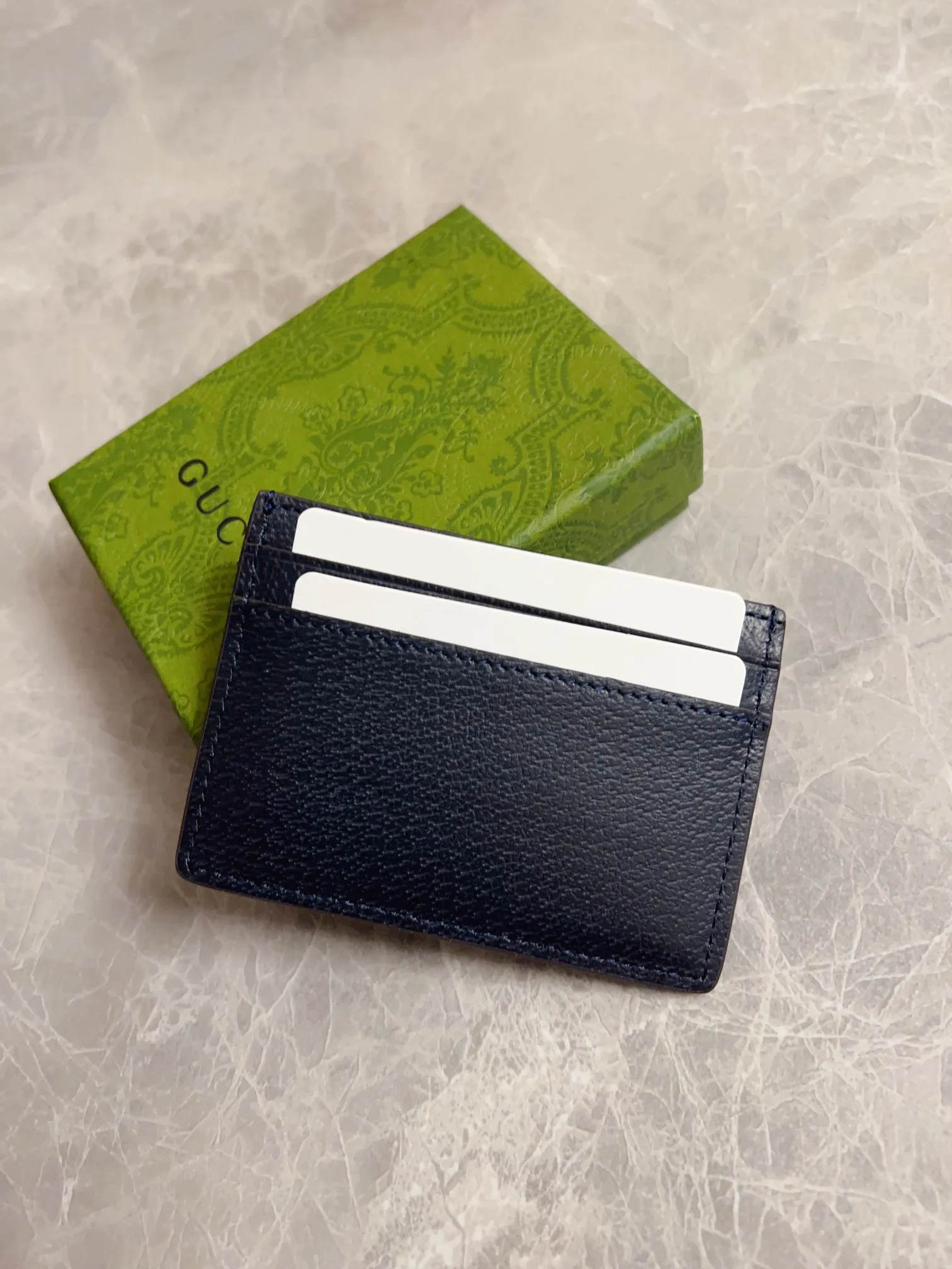 💰220🇭🇺🇭🇺The latest version of the GG marmont card holder at the counter🧃🧃Model: 657588, Color: Gram, black double G logo🧃🧃Imported original pig grain leather is perfect to the extreme,🧃🧃Exclusive real-life photos 🧃🧃Size: 11x7cm