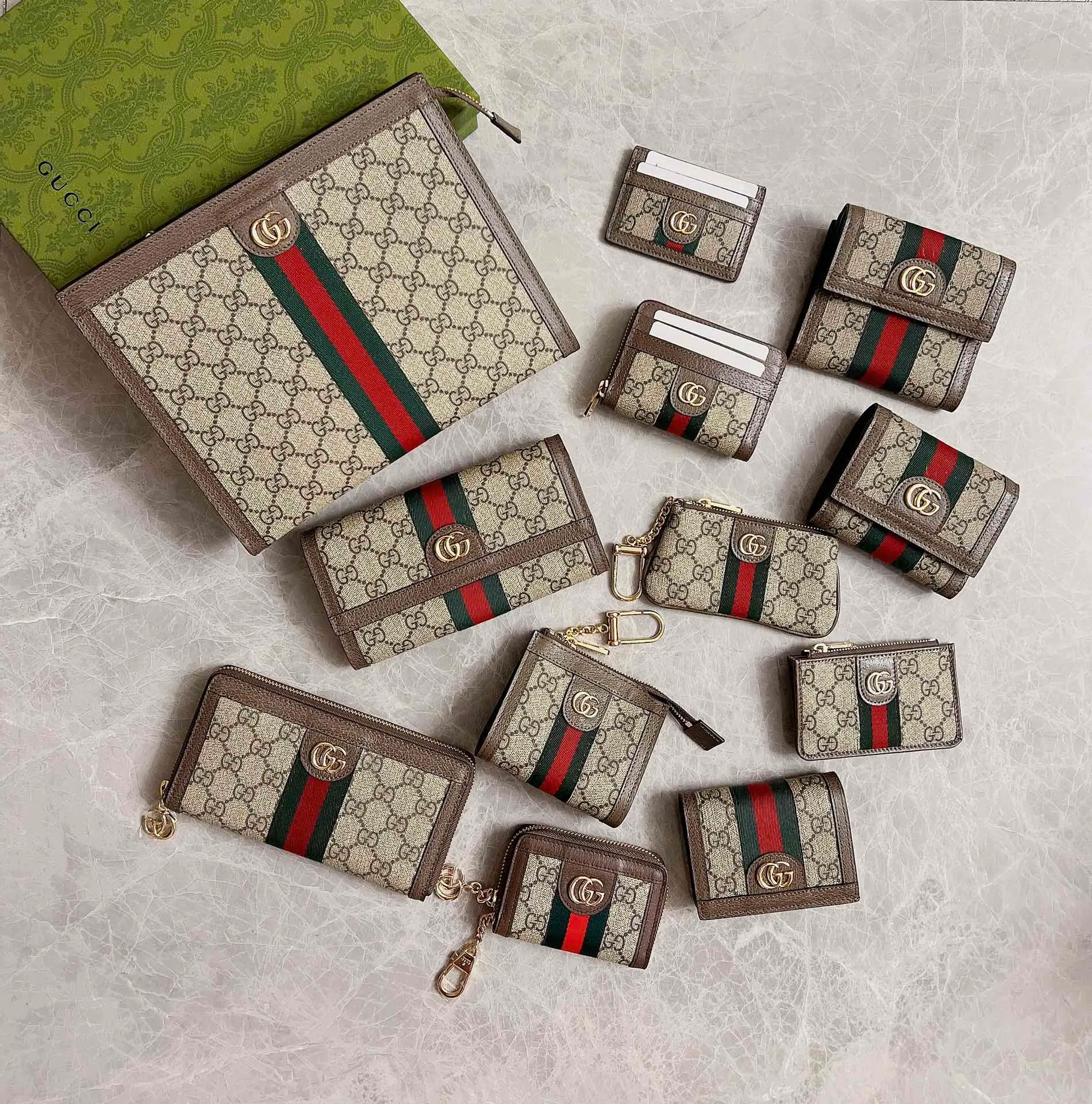 💰330 🇭🇺🇭🇺 The official website is synchronized with the new model! Ophidia series ~ short card holder/wallet, 🏴 char holder/wallet, 🏴 awning Supreme high-grade PVC fabric🏴‍awncharnbar 🏴awngatha