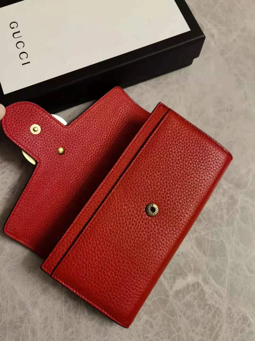 💰 420🇭🇺🇭🇺Original product! The latest model in the counter, 🦄🦄Top imported first-layer textured cowhide^_^24K high temperature electroplating hardware^_^Perfect stitching 🦄🦄Comparable to genuine products🦄🦄Model number: 400586 Color: black, nude pink, bright red, size: 19.5-10-2.5cm