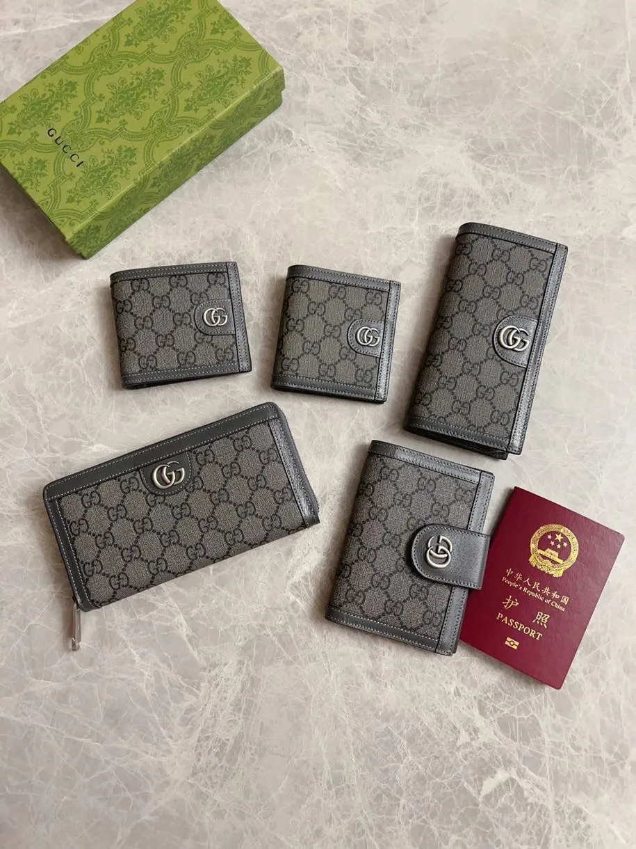 💰440 🇭🇺🇭🇺GucciO’s latest phidia series zipper bag, Ophidia series items have endless retro feelings. Gray GG Supreme canvas, gray cowhide piping, palladium tone hardware Double G Model: 706844 Dimensions: 19x 10x2.5cm Color: gray/pvc.