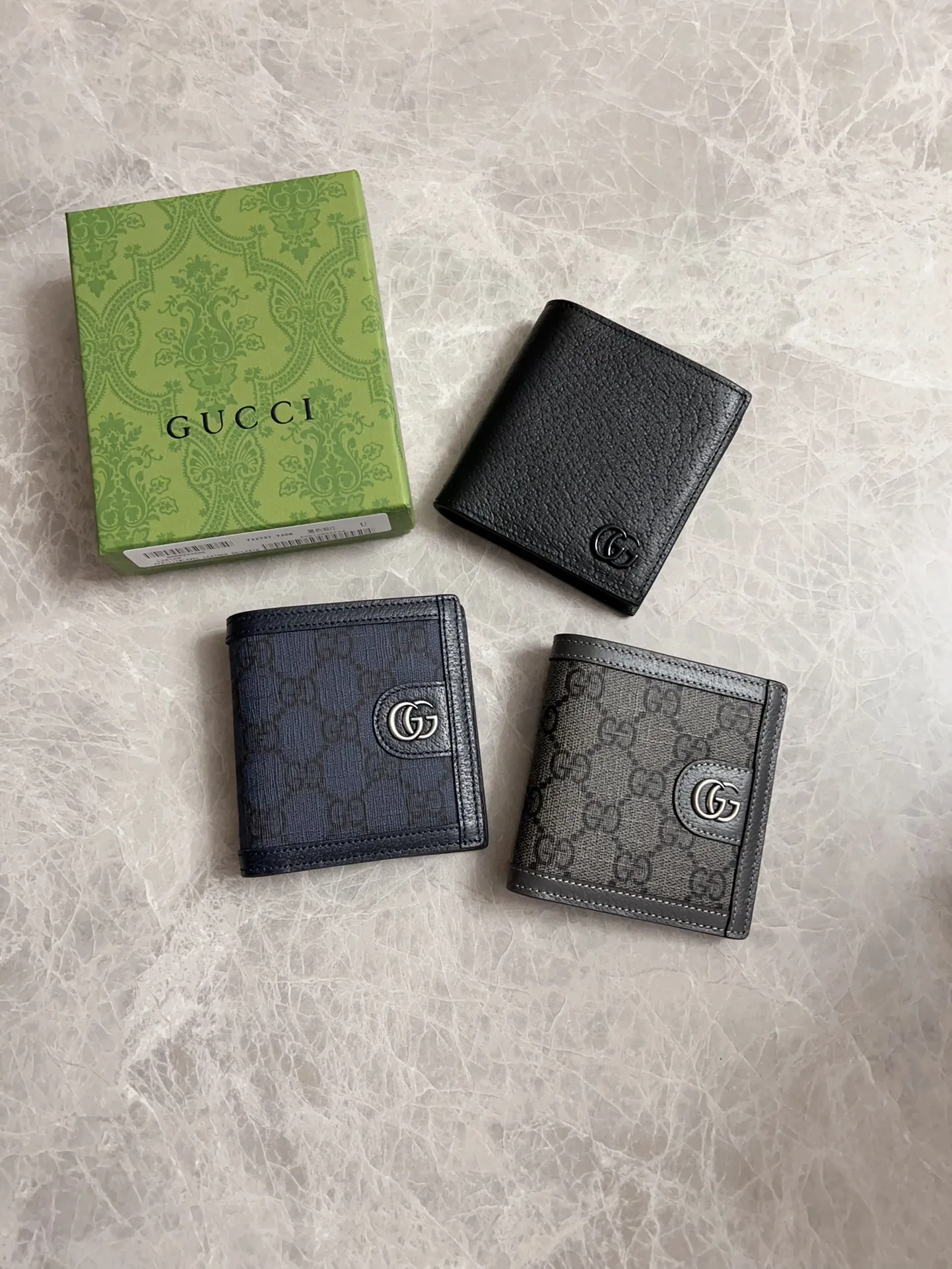 💰320 🇭🇺🇭🇺GucciO’s latest phidia series mid-length wallet bag, the Ophidia series items have endless retro feelings. Dark blue GG Supreme canvas, dark blue cowhide piping, palladium tone hardware Double G Model: 732016 Dimensions: 10x 10cm Color: dark blue/pvc.
