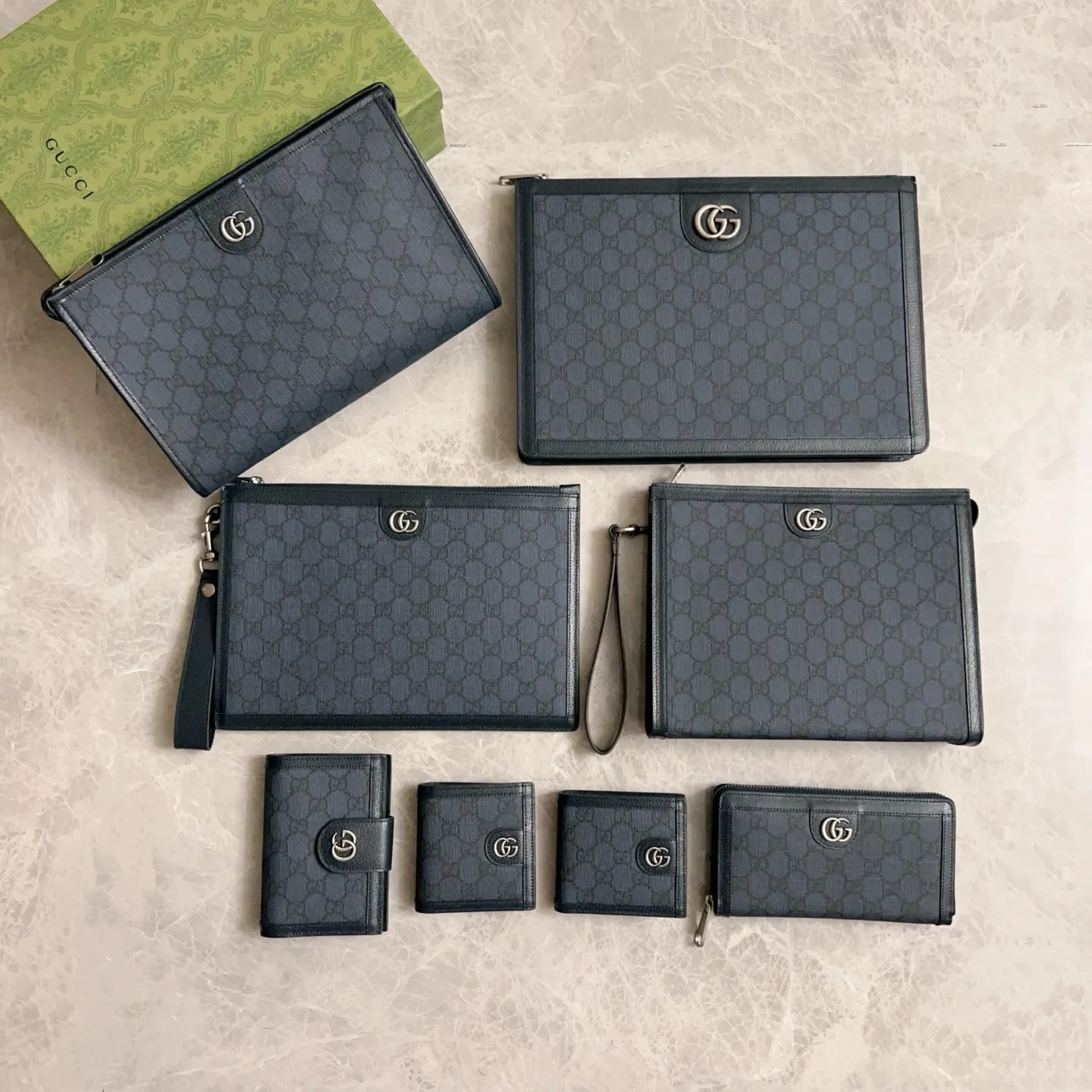 💰320 🇭🇺🇭🇺GucciO’s latest phidia series mid-length wallet bag, the Ophidia series items have endless retro feelings. Dark blue GG Supreme canvas, dark blue cowhide piping, palladium tone hardware Double G Model: 732016 Dimensions: 10x 10cm Color: dark blue/pvc.