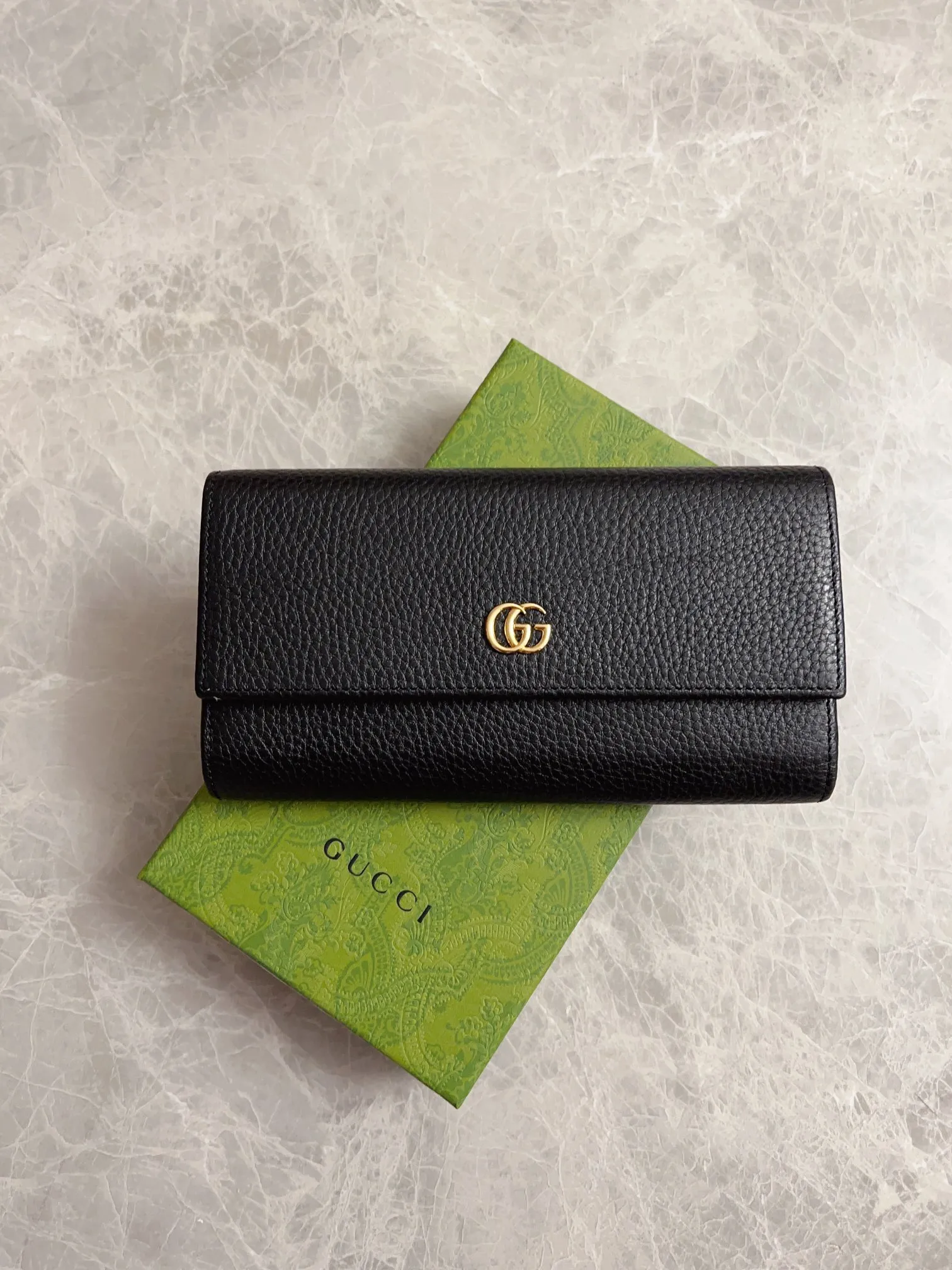 💰420 🇭🇺🇭🇺 New product, original quality! 🍁🍁Model number: 456116, imported natural cowhide leather🍁🍁With the latest double G metal logo🍁🍁Size: 19x 10x 2.5cm, color: black, exquisite and luxurious🍁🍁