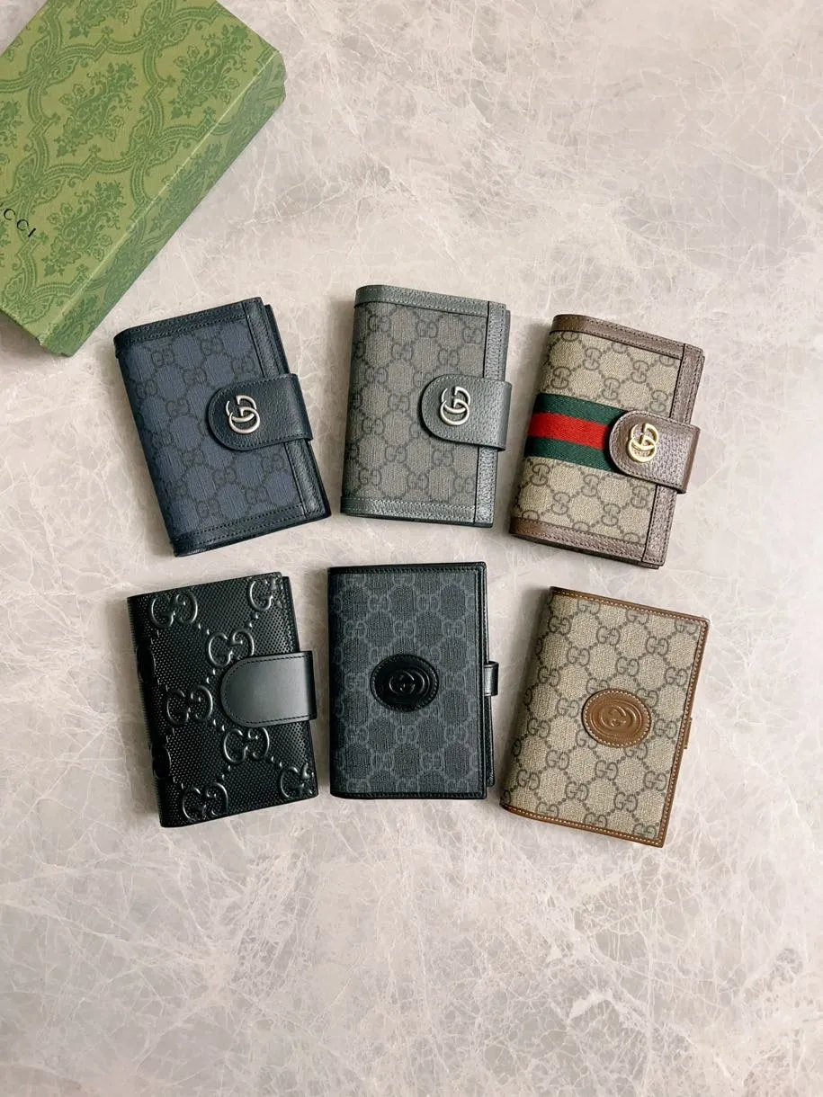 💰360 🇭🇺🇭🇺GucciO’s latest phidia series passport holder bag, Ophidia series items have endless retro feelings. Gray GG Supreme canvas, gray cowhide piping, palladium tone hardware Double G Model: 732755 Dimensions: 10x 14x2.5cm Color: gray/pvc.