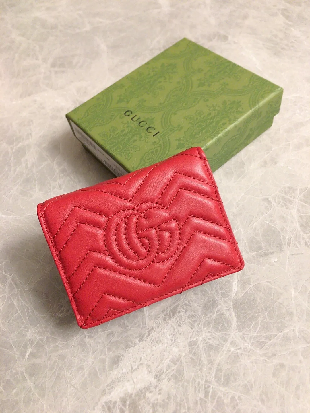 💰340 🇭🇺🇭🇺 Latest～GG Marmont card holder👛👛Humanoid pattern quilted original leather💋💋With GG logo pattern on the back, bronze hardware accessories👛👛 Style number: 466492, size: W11*H8*D3 cm , Color: black, bright red, dark green, nude pink