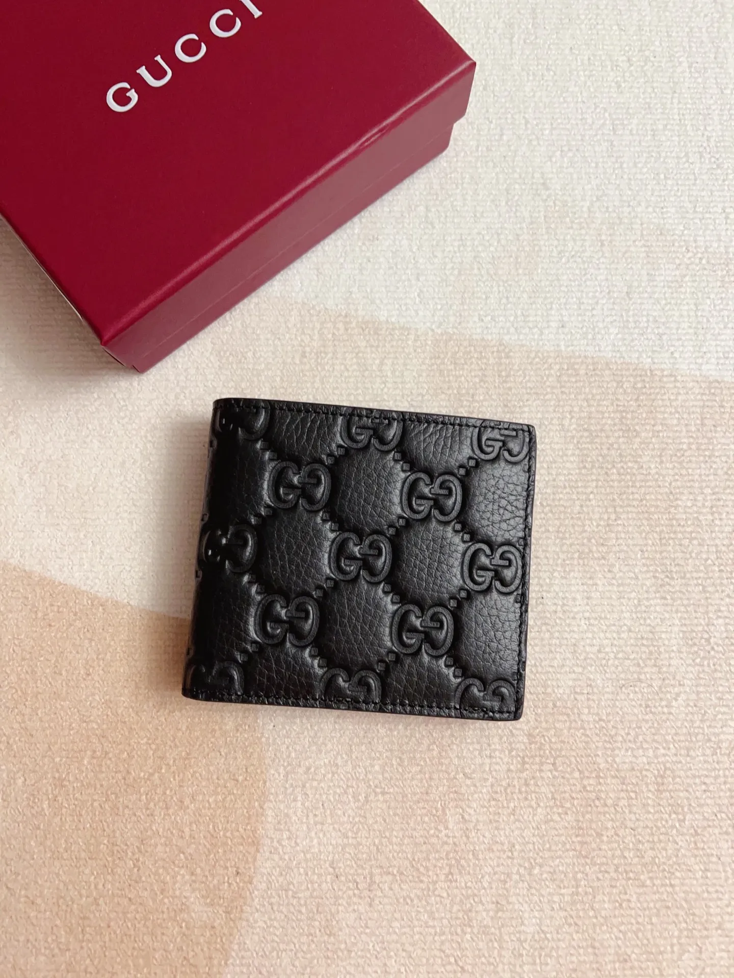 💰320🇭🇺🇭🇺New GG Emblem series super soft pink embossed/full leather wallet! 💋💋Model: 835001, size: 11x9cm