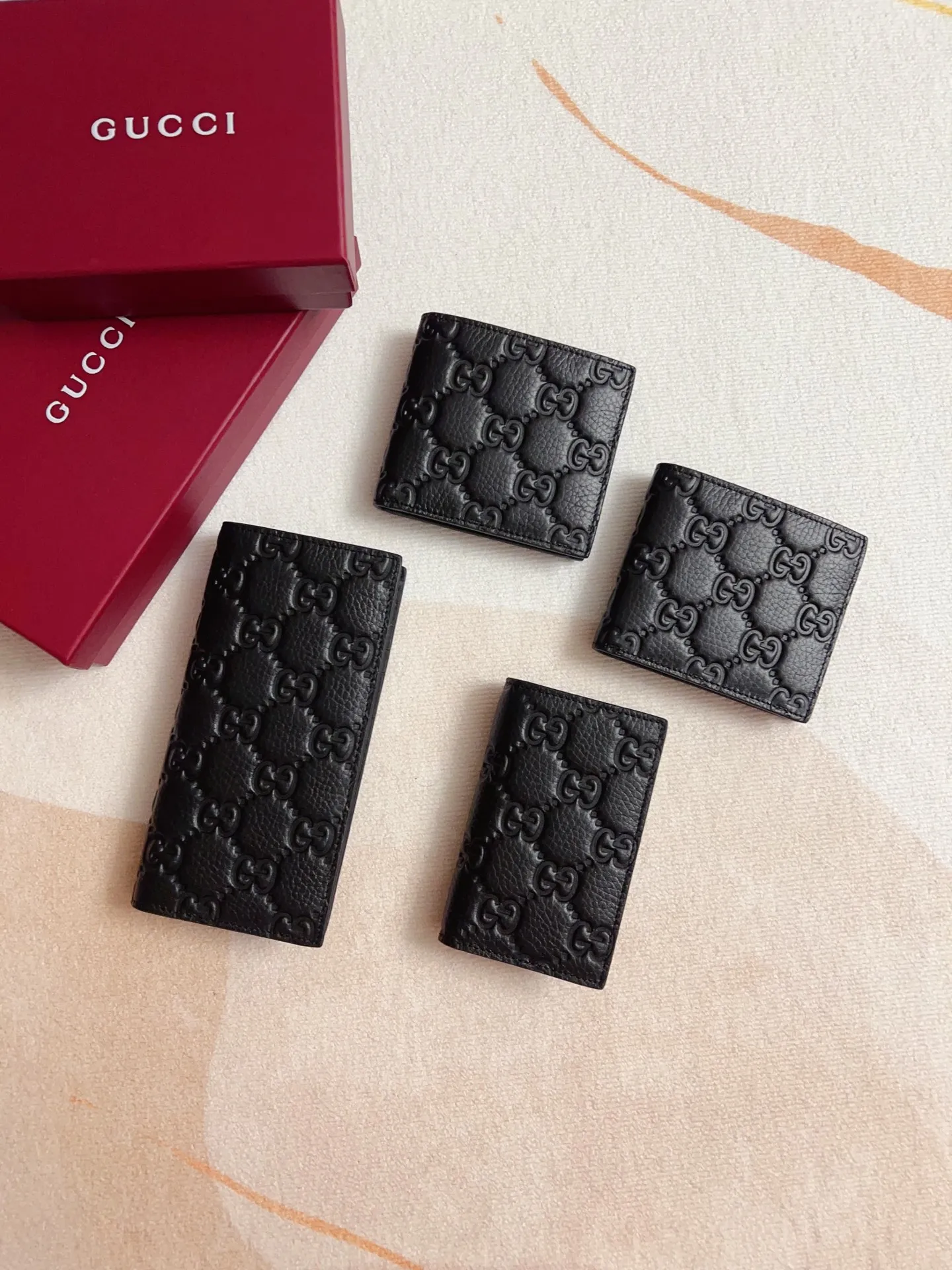 💰320🇭🇺🇭🇺New GG Emblem series super soft pink embossed/full leather wallet! 💋💋Model: 835001, size: 11x9cm