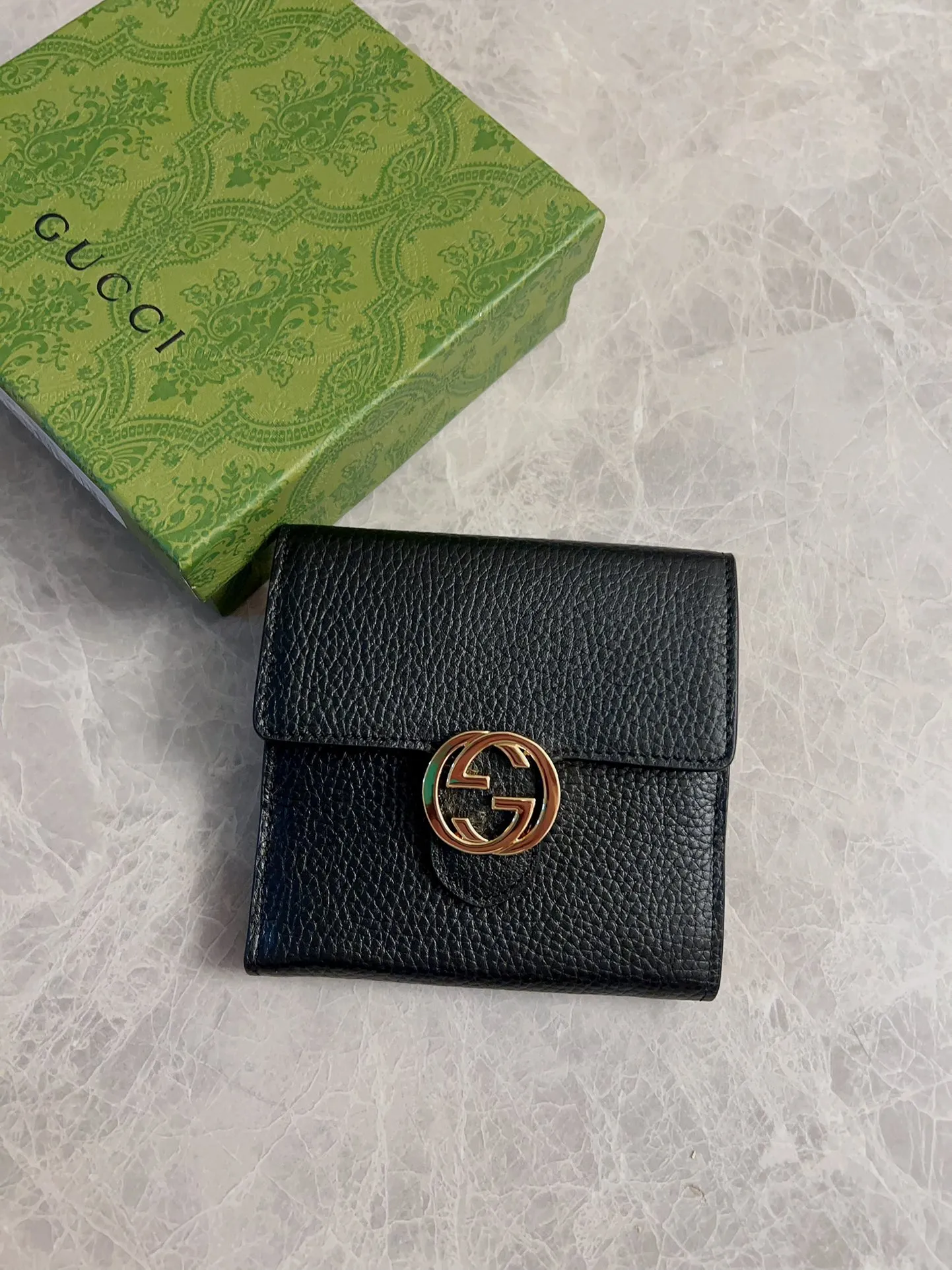 💰440 🇭🇺🇭🇺The latest model original Ferrari leather ~ pressed large G🌷🌷original double G hardware 🌷🌷exquisite oil edges! Model: 615525 Size: 12x11x3cm 🌷🌷Color: Gram pattern