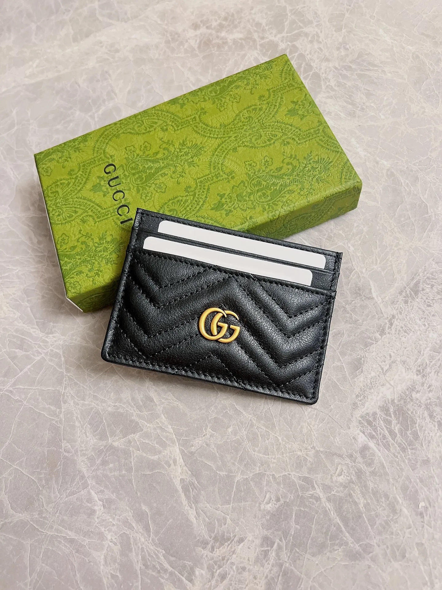 💰210 🇭🇺🇭🇺 The latest ~ GG Marmont card holder 🦄🦄 quilted with humanoid pattern, 🦄🦄 with GG logo pattern on the back, bronze hardware accessories 🦄🦄Model number: 443127, size: W10*H7cm, color: black, red, dark green, nude pink
