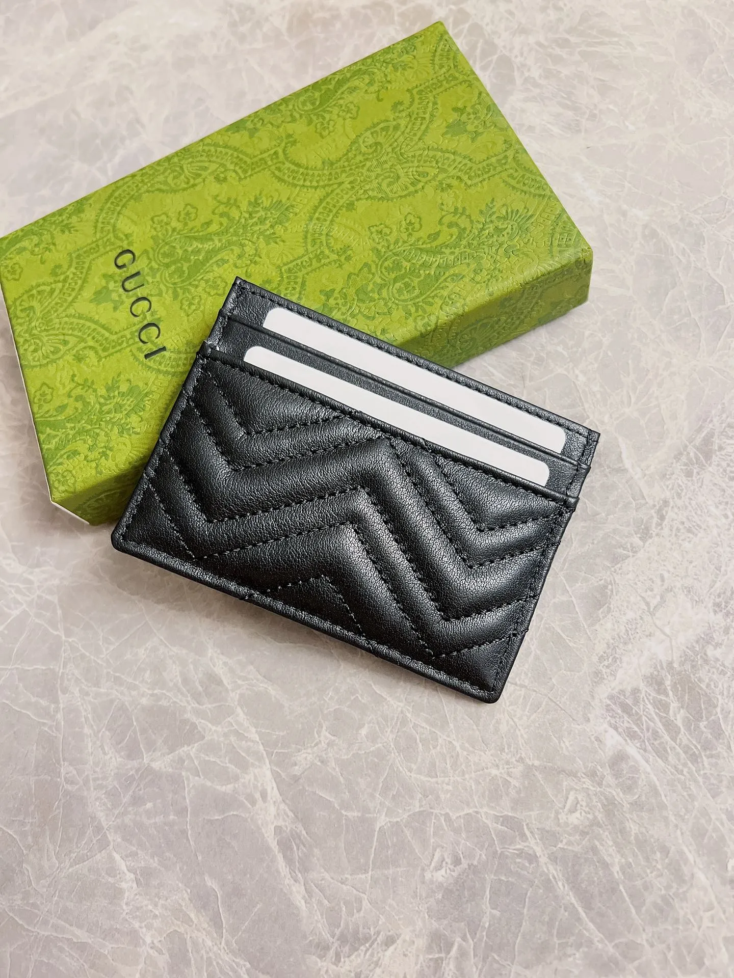 💰210 🇭🇺🇭🇺 The latest ~ GG Marmont card holder 🦄🦄 quilted with humanoid pattern, 🦄🦄 with GG logo pattern on the back, bronze hardware accessories 🦄🦄Model number: 443127, size: W10*H7cm, color: black, red, dark green, nude pink