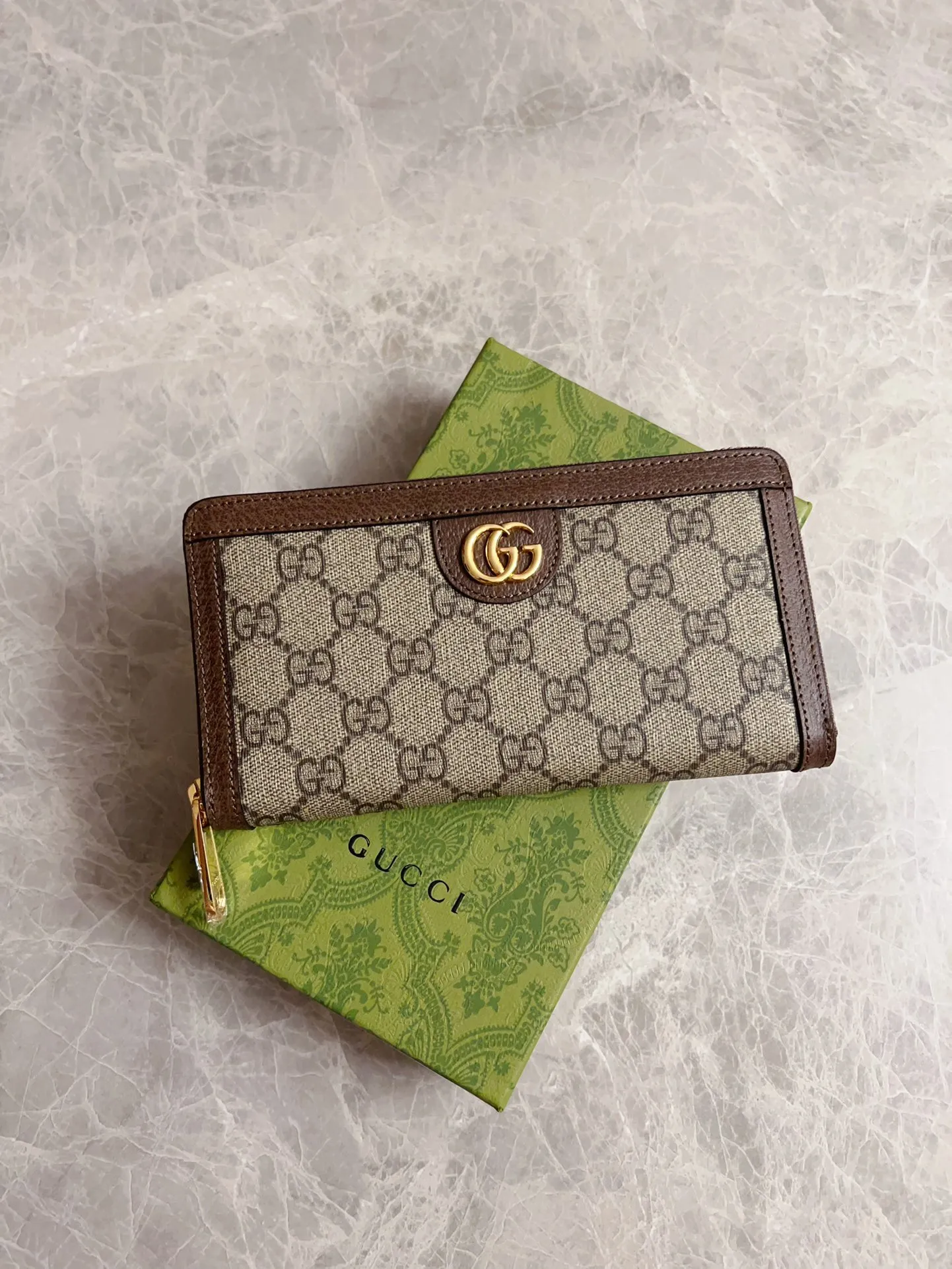 💰440 🇭🇺🇭🇺GucciO’s latest phidia series zipper bag, Ophidia series items have endless retro feelings. GG Supreme canvas, cowhide piping, palladium tone hardware Double G Model: 772305 Dimensions: 19x 10x2.5cm Color: Brown/PVC.