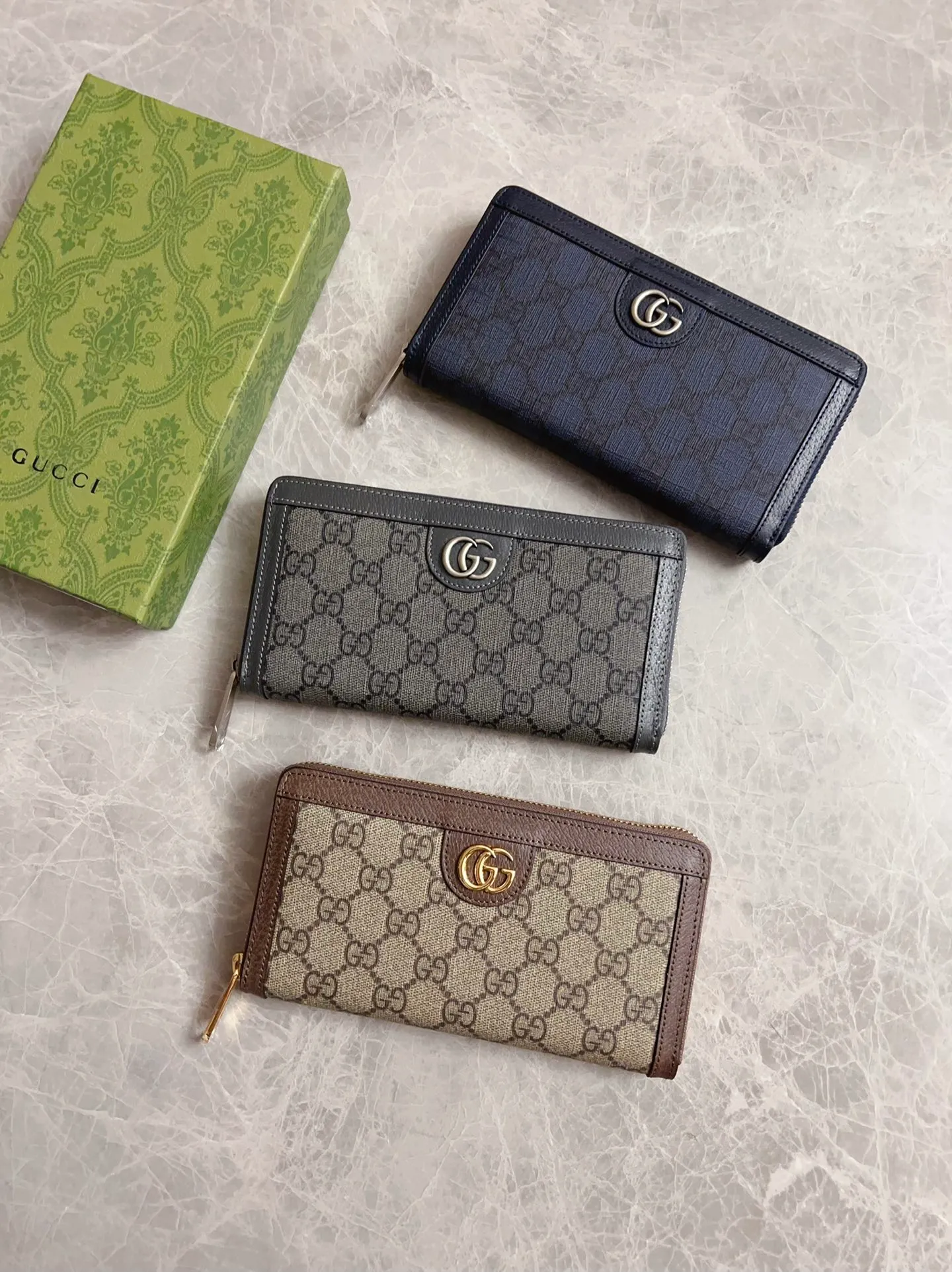 💰440 🇭🇺🇭🇺GucciO’s latest phidia series zipper bag, Ophidia series items have endless retro feelings. GG Supreme canvas, cowhide piping, palladium tone hardware Double G Model: 772305 Dimensions: 19x 10x2.5cm Color: Brown/PVC.