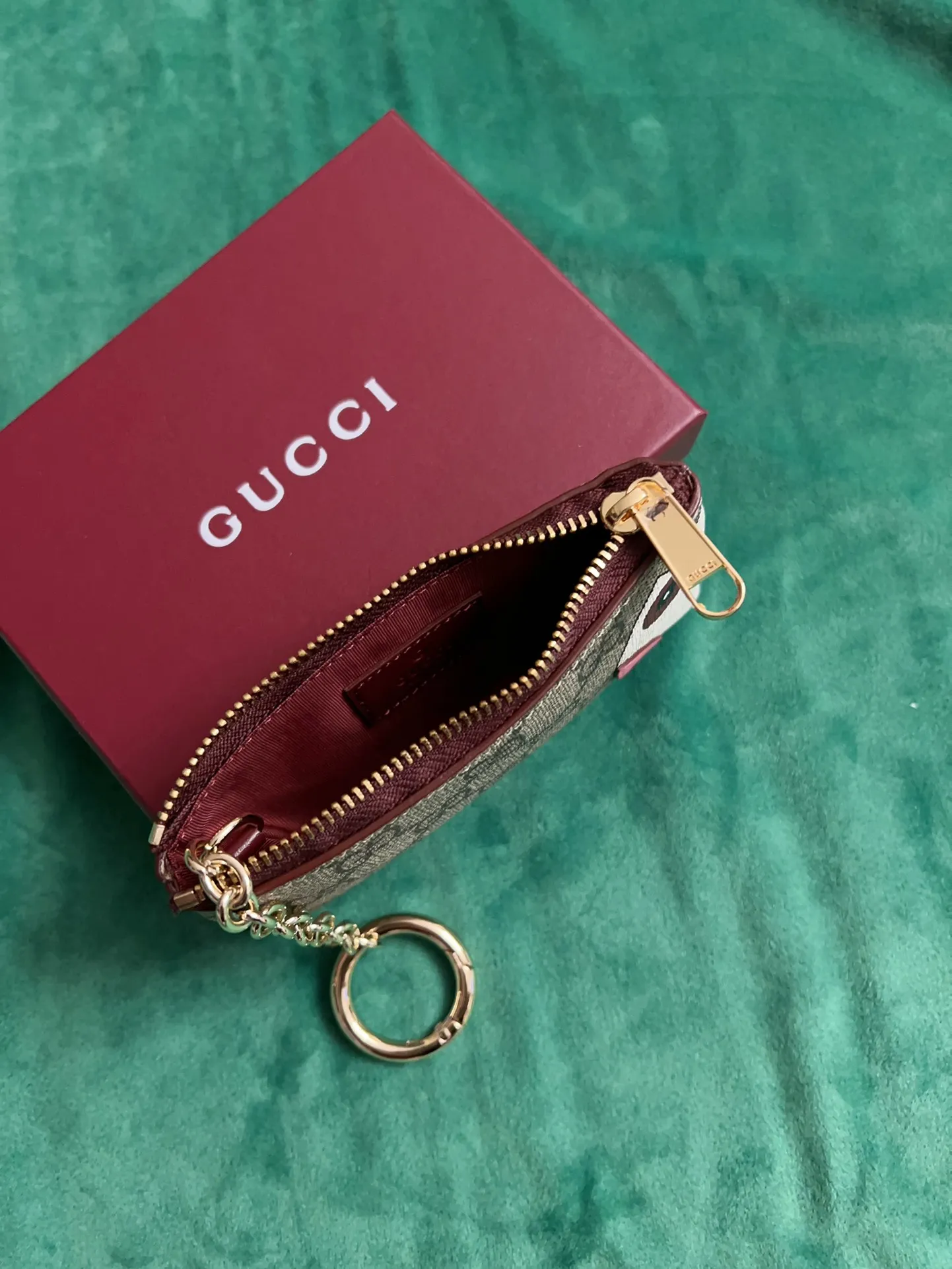 💰360 🇭🇺🇭🇺New products on official website! Exquisite key bag 🔑 ~ lipstick bag 💄🐹🐹 pvc with burgundy calfskin, with cute and exquisite cartoon patterns on the leather! 🐹🐹Style number 818768, size: 12x8x1.5cm, 🐹🐹Little red cat, puppy, panda, owl, exquisite and cute! Original product!