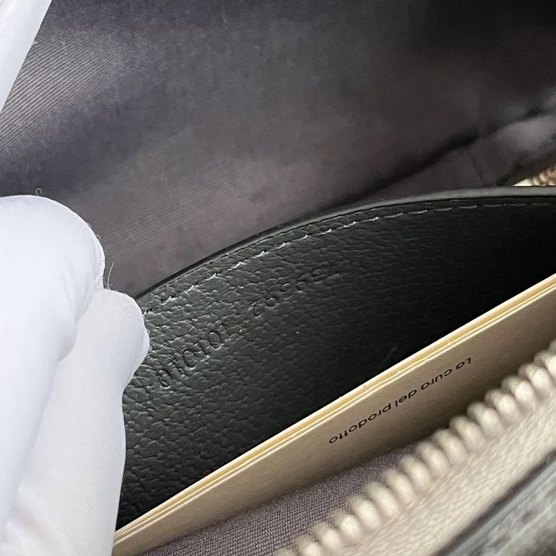 All Categories Official Website "Brand Women's Bags" Women's Bags 💙 GUCCI 2026 New GUCCI Crossbody Bag