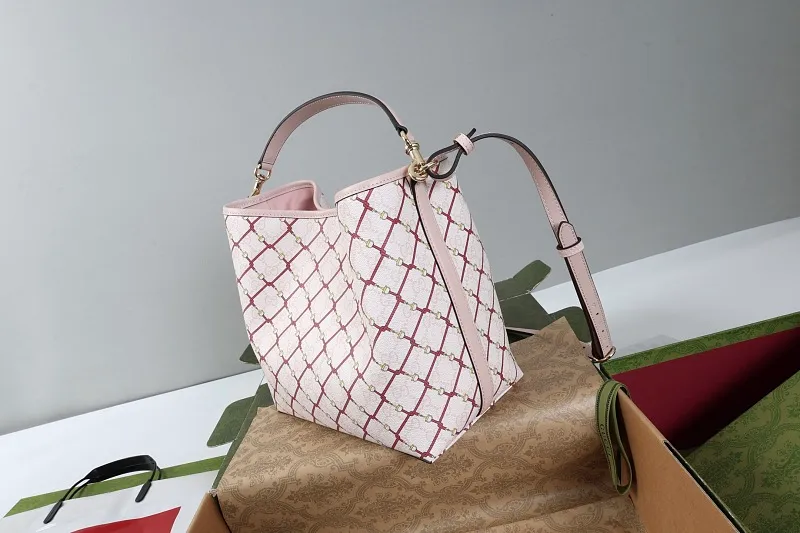 All categories Official website "Brand Women's Bags" Women's Bags 💙 GUCCI 2026 GUCCI new crossbody shoulder bag
