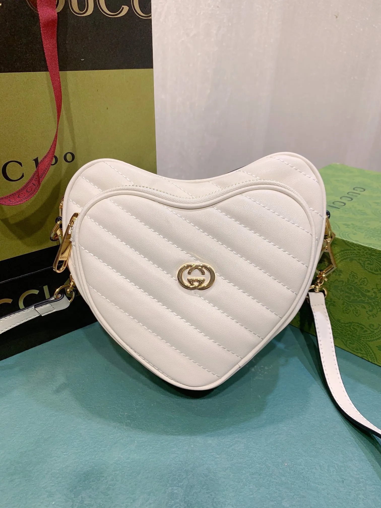All categories Official website "Brand Women's Bags" Women's Bags 💙 GUCCI 2023 latest GUCCI crossbody bag
