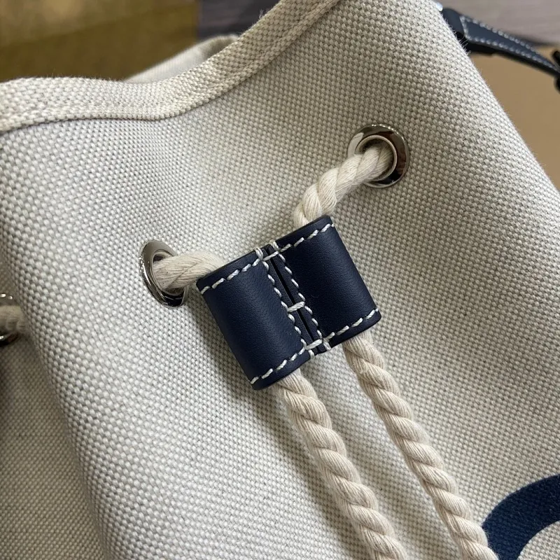 All Categories Official Website "Brand Women's Bags" Women's Bags 💙 GUCCI 2025 New GUCCI Crossbody Bag