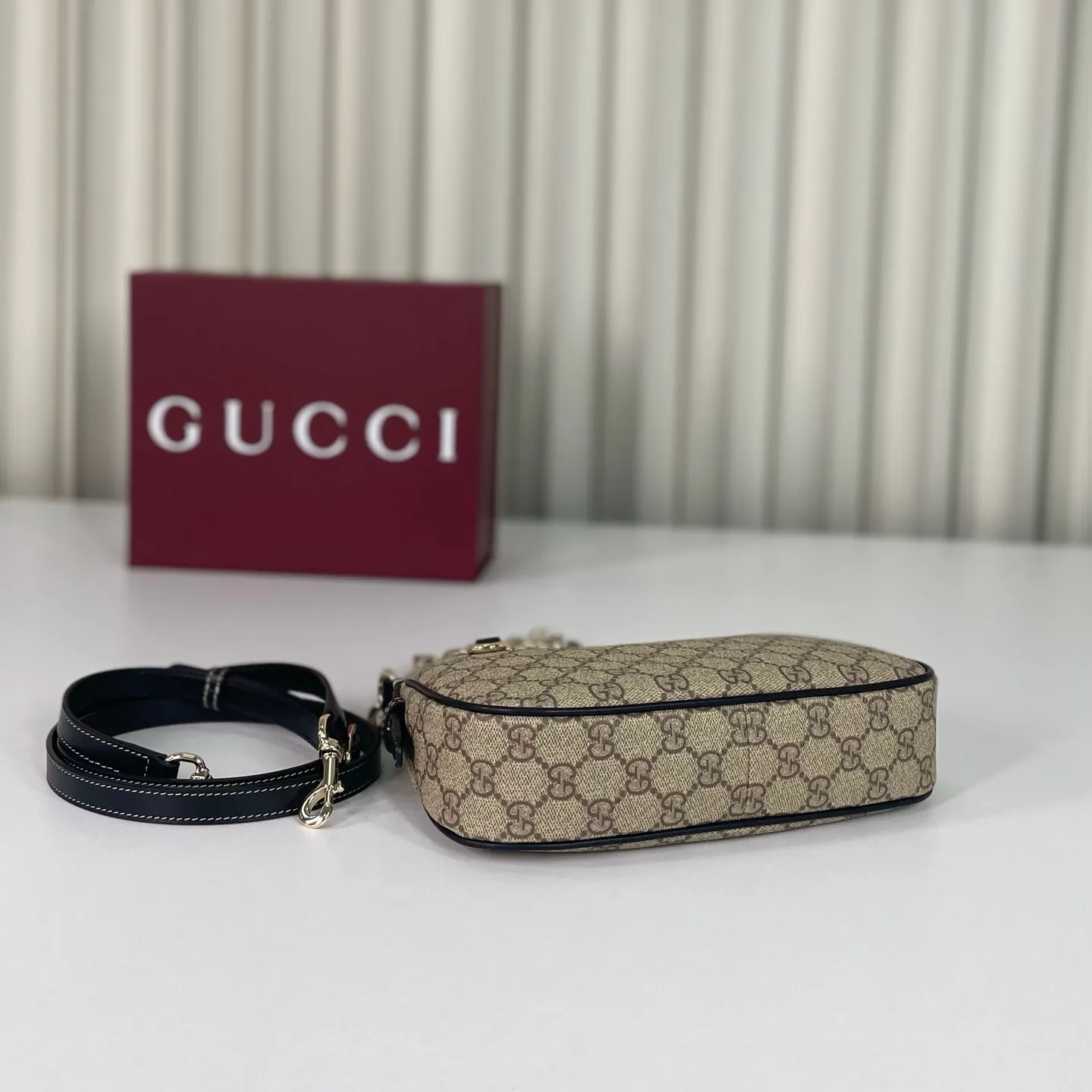 All Categories Official Website "Brand Women's Bags" Women's Bags 💙 GUCCI 2025 New GUCCI Crossbody Bag