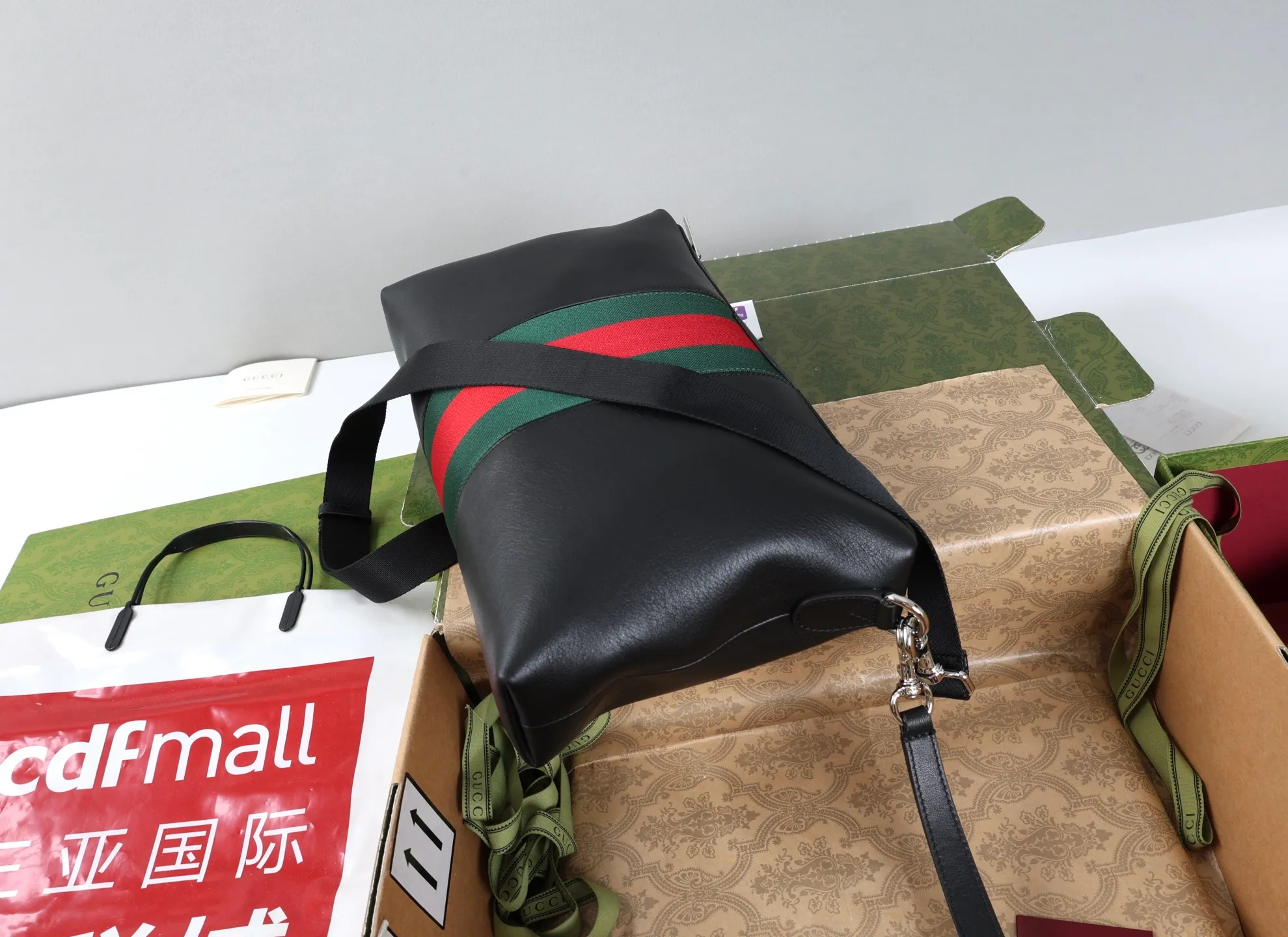 All categories Official website "Brand Women's Bags" Women's Bags 💙 GUCCI 2026 GUCCI new crossbody shoulder bag