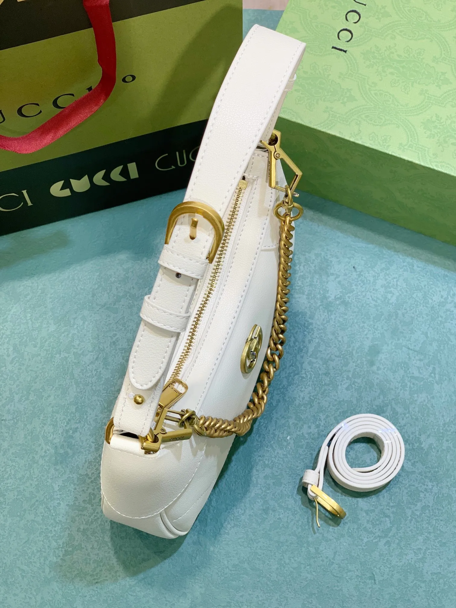 All categories Official website "Brand Women's Bags" Women's Bags 💙 GUCCI 2024 latest GUCCI crossbody bag