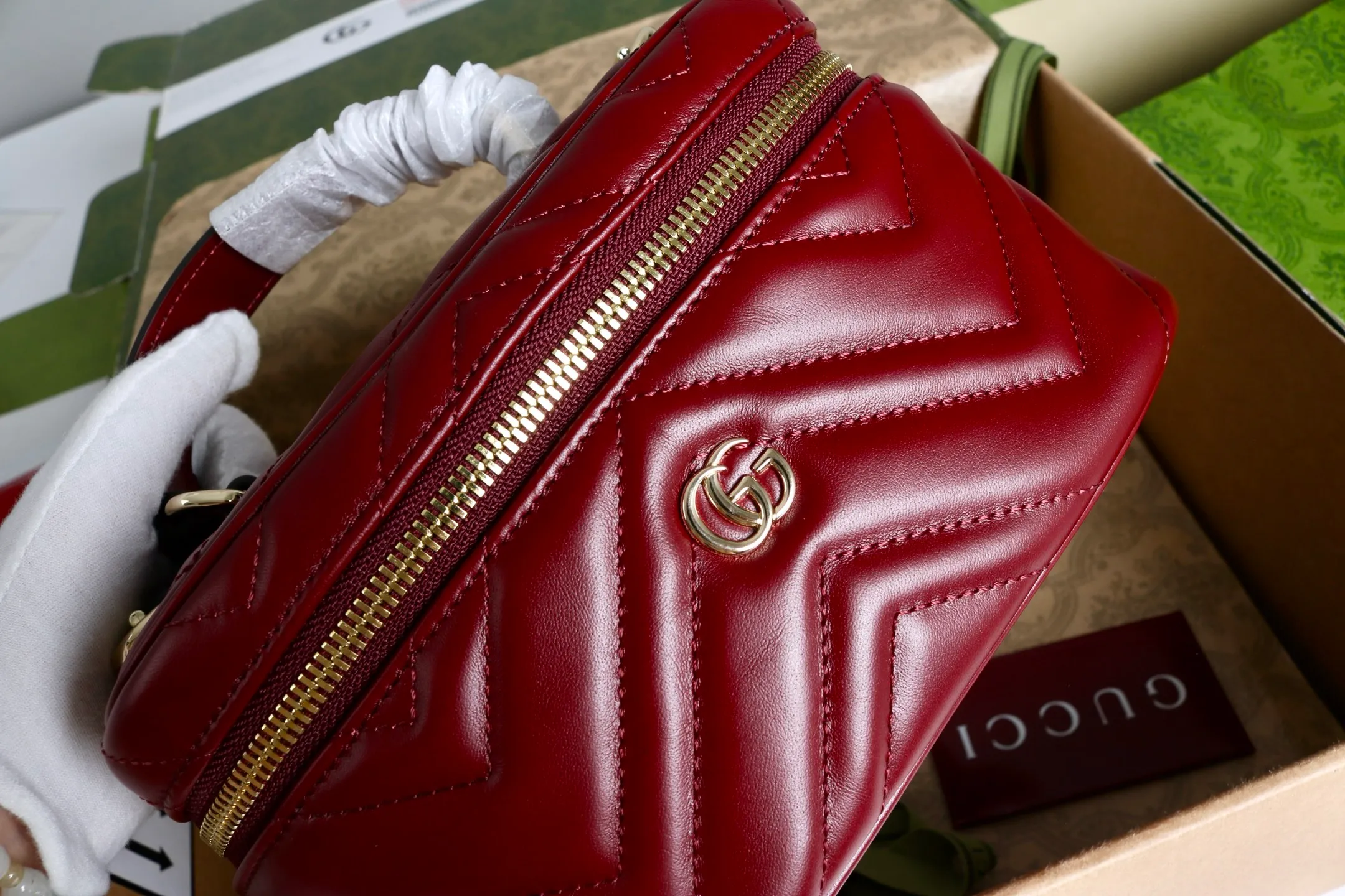 All categories Official website "Brand Women's Bags" Women's Bags 💙 GUCCI 2026 GUCCI new crossbody shoulder bag