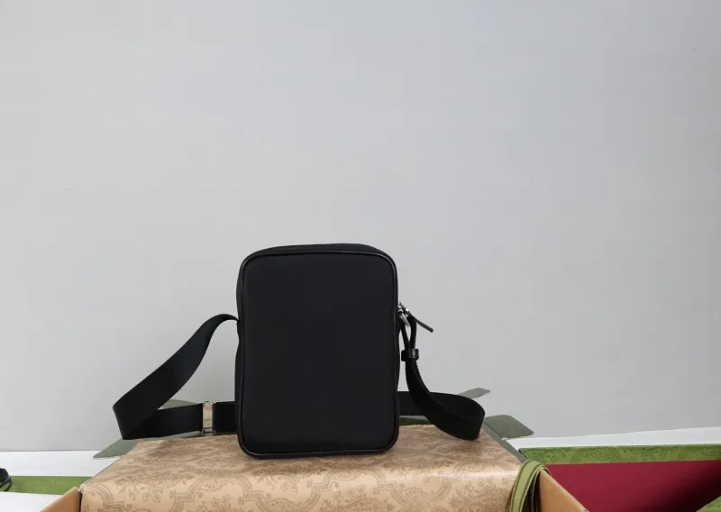 All categories Official website "Brand Women's Bags" Women's Bags 💙 GUCCI 2026 GUCCI new crossbody shoulder bag