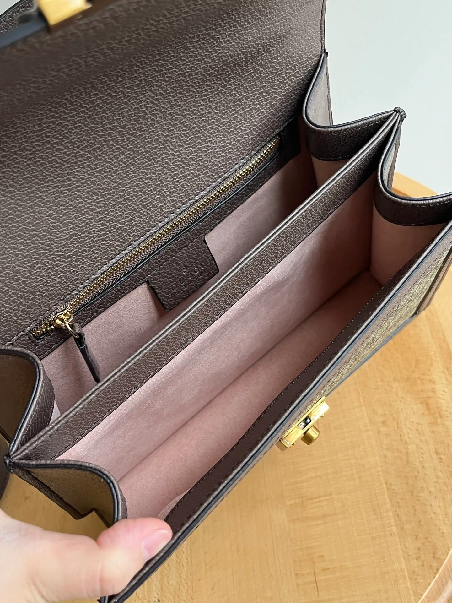 All Categories Official Website "Brand Women's Bags" Women's Bags 💙 GUCCI 2026 New GUCCI Crossbody Bag
