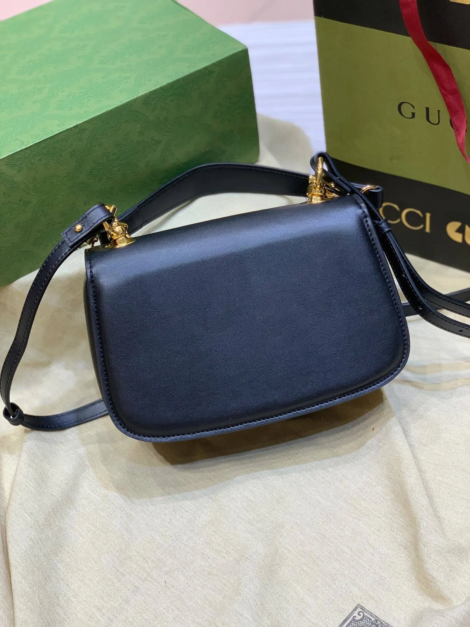 All categories Official website "Brand Women's Bags" Women's Bags 💙 GUCCI 2023 latest GUCCI crossbody bag