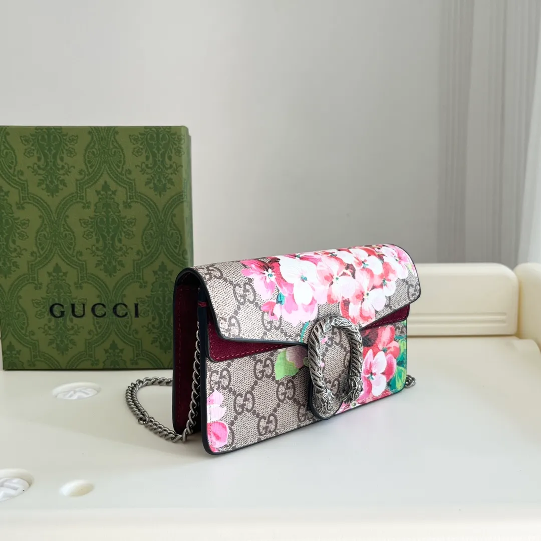 All categories Official website "Brand Women's Bags" Women's Bags 💙 GUCCI 2024 latest GUCCI crossbody bag