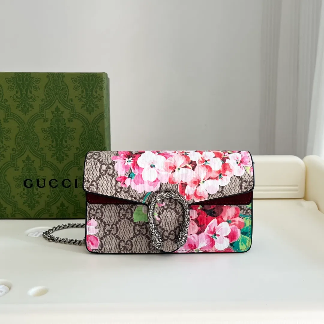All categories Official website "Brand Women's Bags" Women's Bags 💙 GUCCI 2024 latest GUCCI crossbody bag