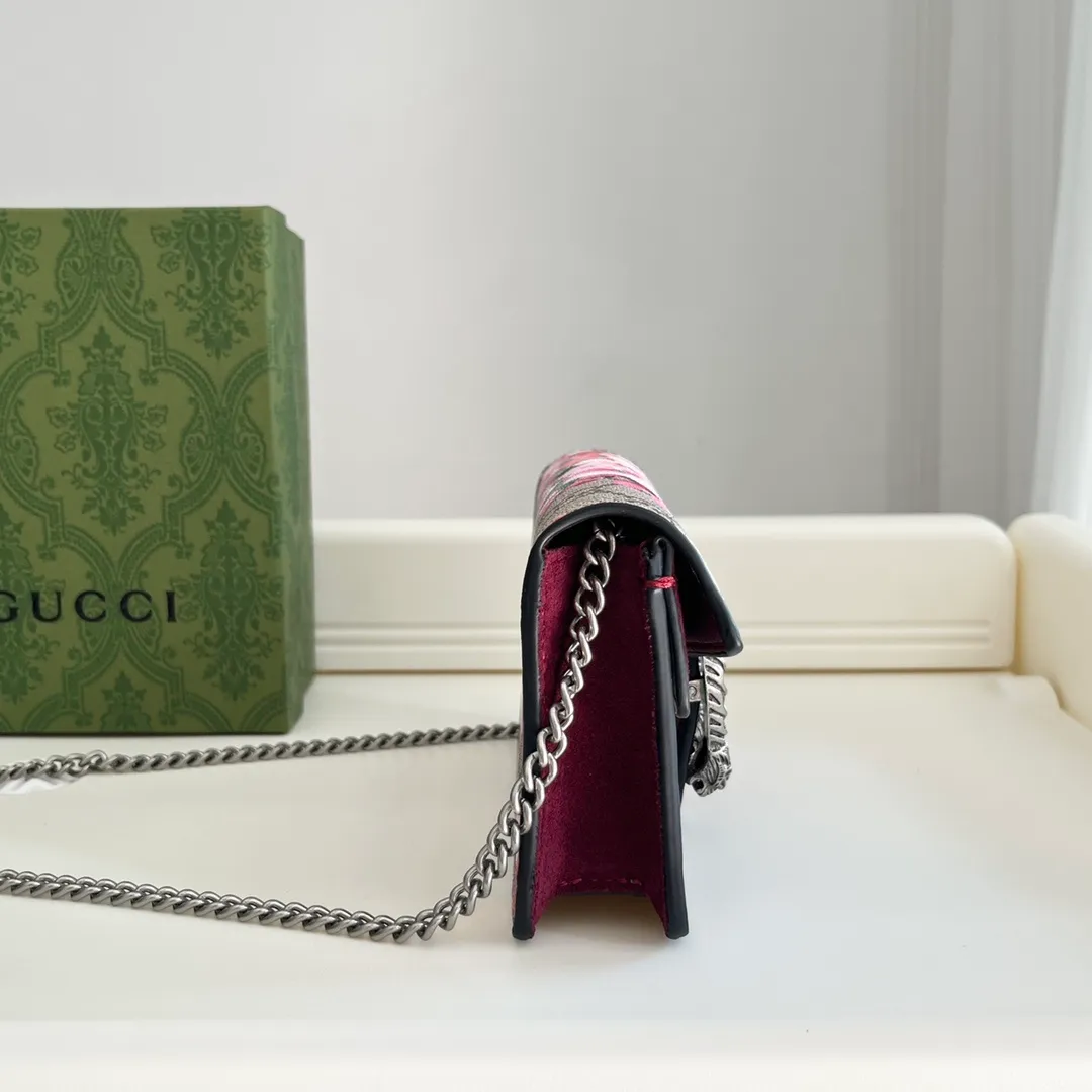 All categories Official website "Brand Women's Bags" Women's Bags 💙 GUCCI 2024 latest GUCCI crossbody bag