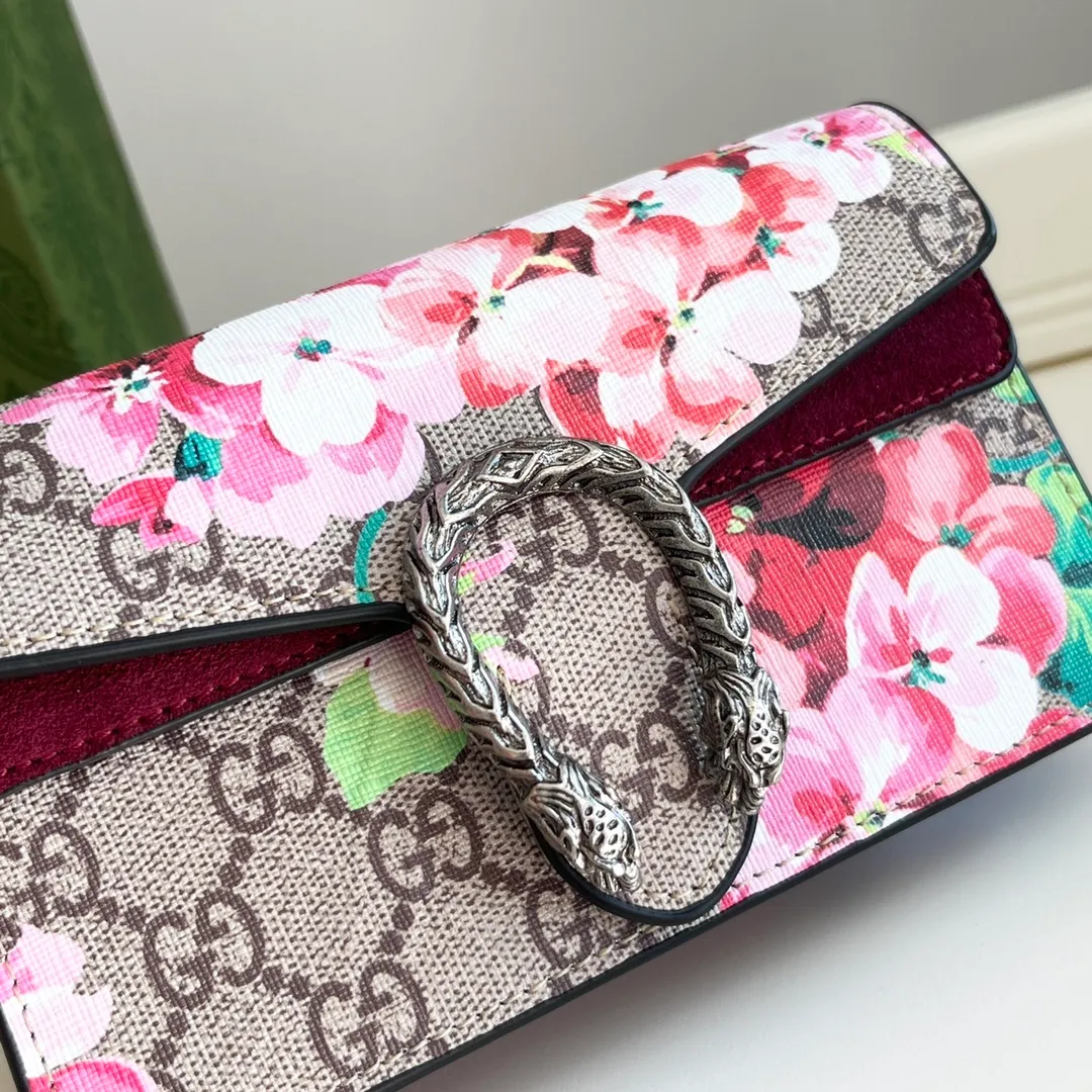 All categories Official website "Brand Women's Bags" Women's Bags 💙 GUCCI 2024 latest GUCCI crossbody bag