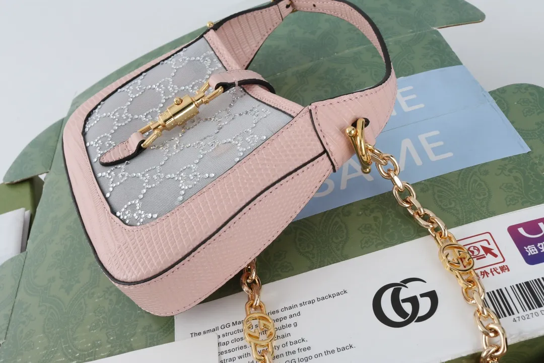 All categories Official website "Brand Women's Bags" Women's Bags 💙 GUCCI 2026 GUCCI new crossbody shoulder bag