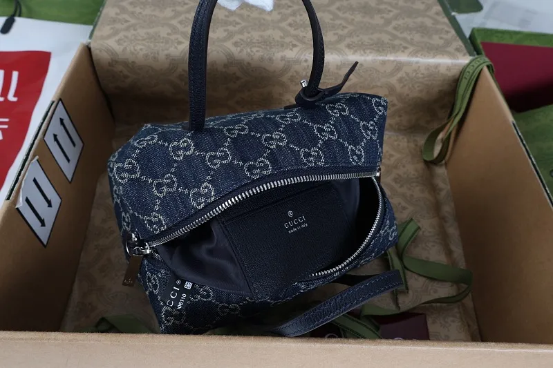 All categories Official website "Brand Women's Bags" Women's Bags 💙 GUCCI 2026 GUCCI new crossbody shoulder bag