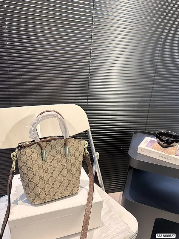 All Categories Official Website "Brand Women's Bags" Women's Bags 💙 GUCCI 2024 New GUCCI Crossbody Bag