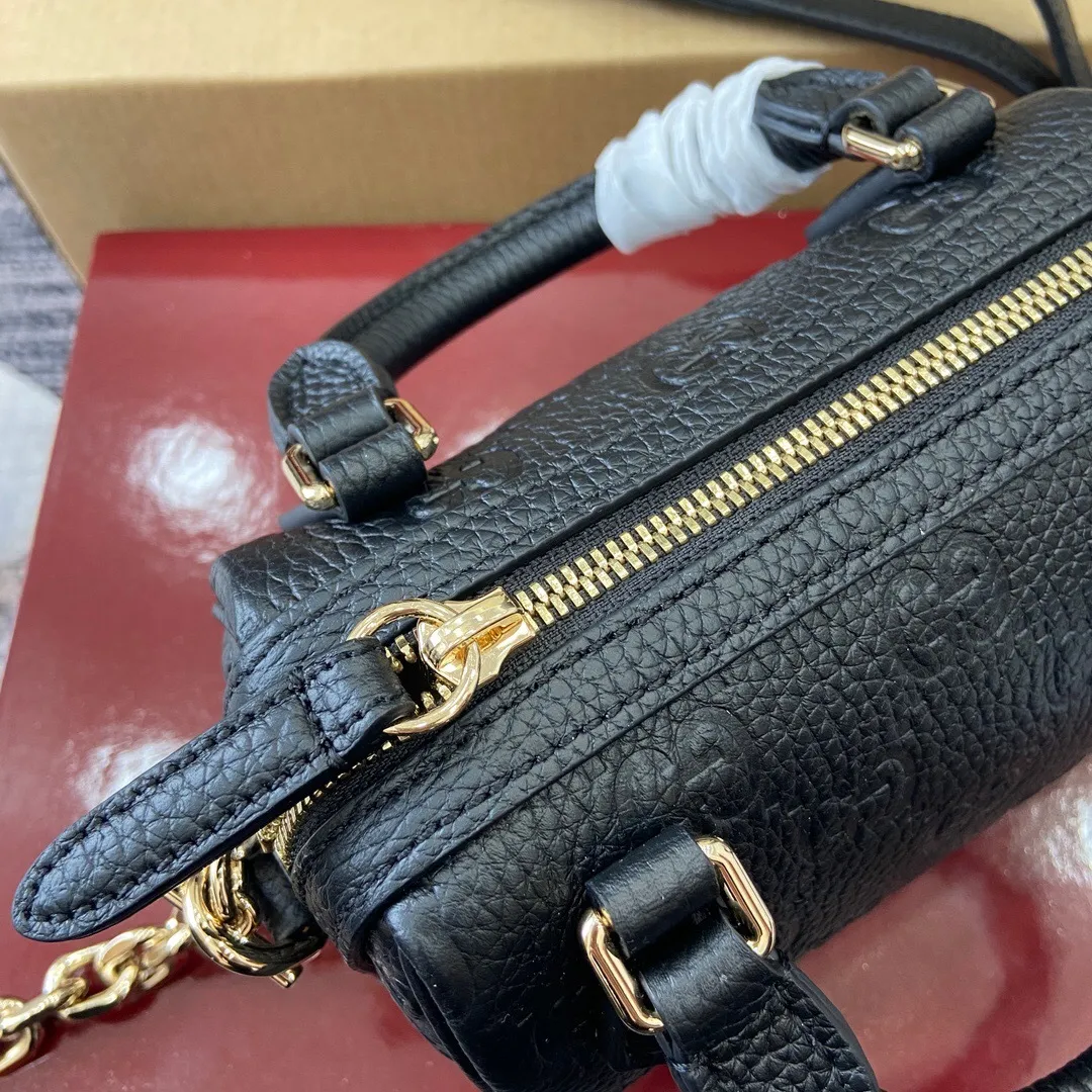 All Categories Official Website "Brand Women's Bags" Women's Bags 💙 GUCCI 2025 New GUCCI Crossbody Bag