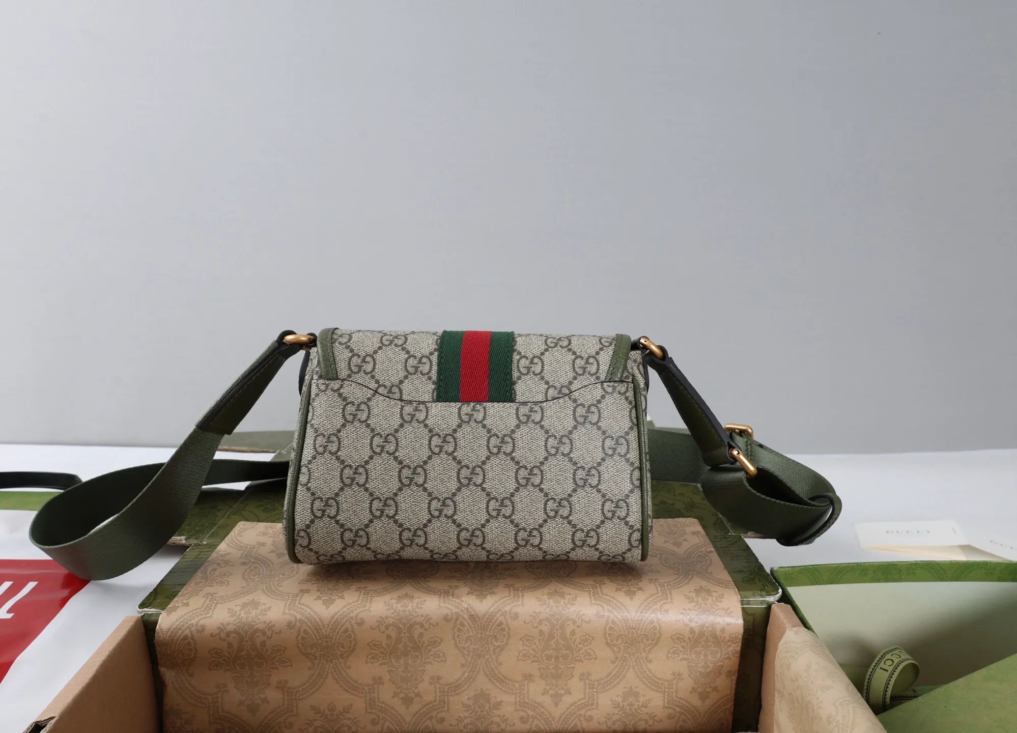 All categories Official website "Brand Women's Bags" Women's Bags 💙 GUCCI 2026 GUCCI new crossbody shoulder bag