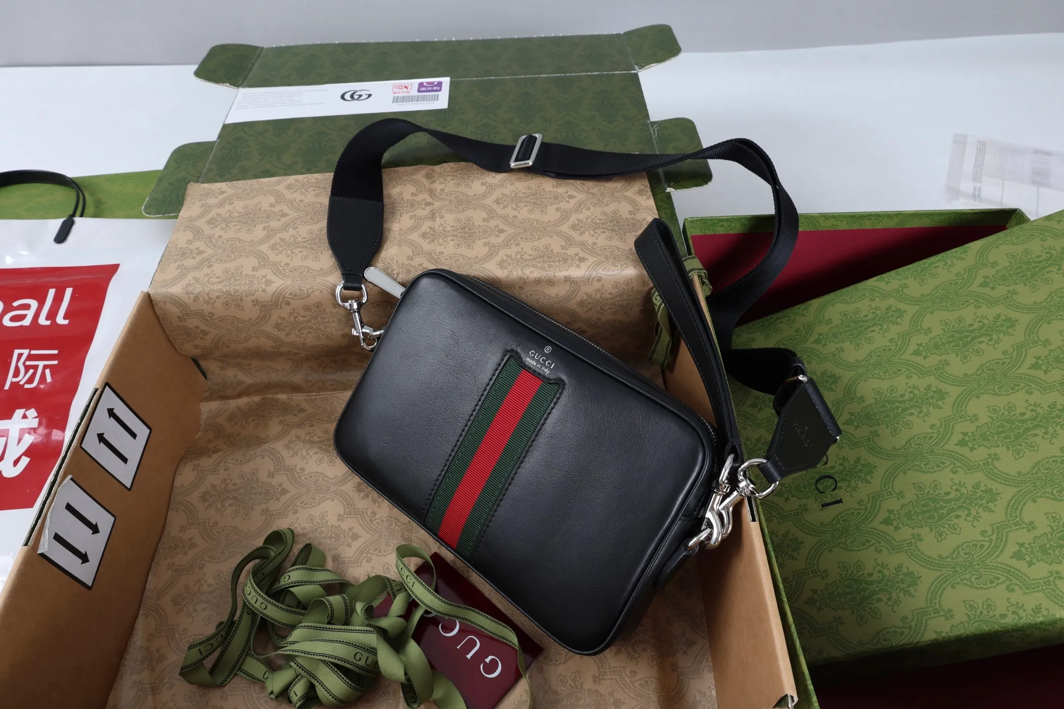 All categories Official website "Brand Women's Bags" Women's Bags 💙 GUCCI 2026 GUCCI new crossbody shoulder bag