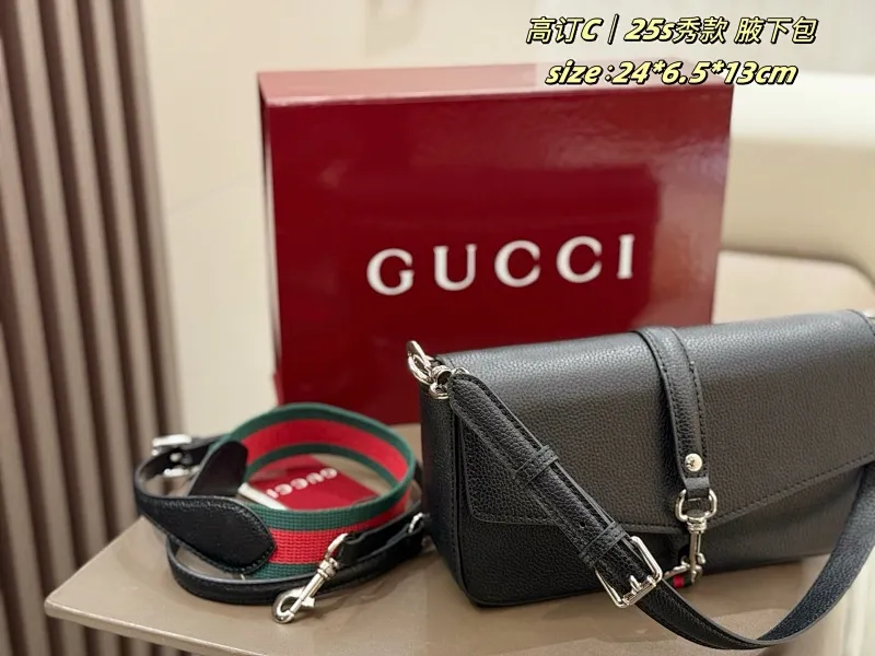 All categories Official website "Brand Women's Bags" Women's Bags 💙 GUCCI 2025 new GUCCI armpit bag