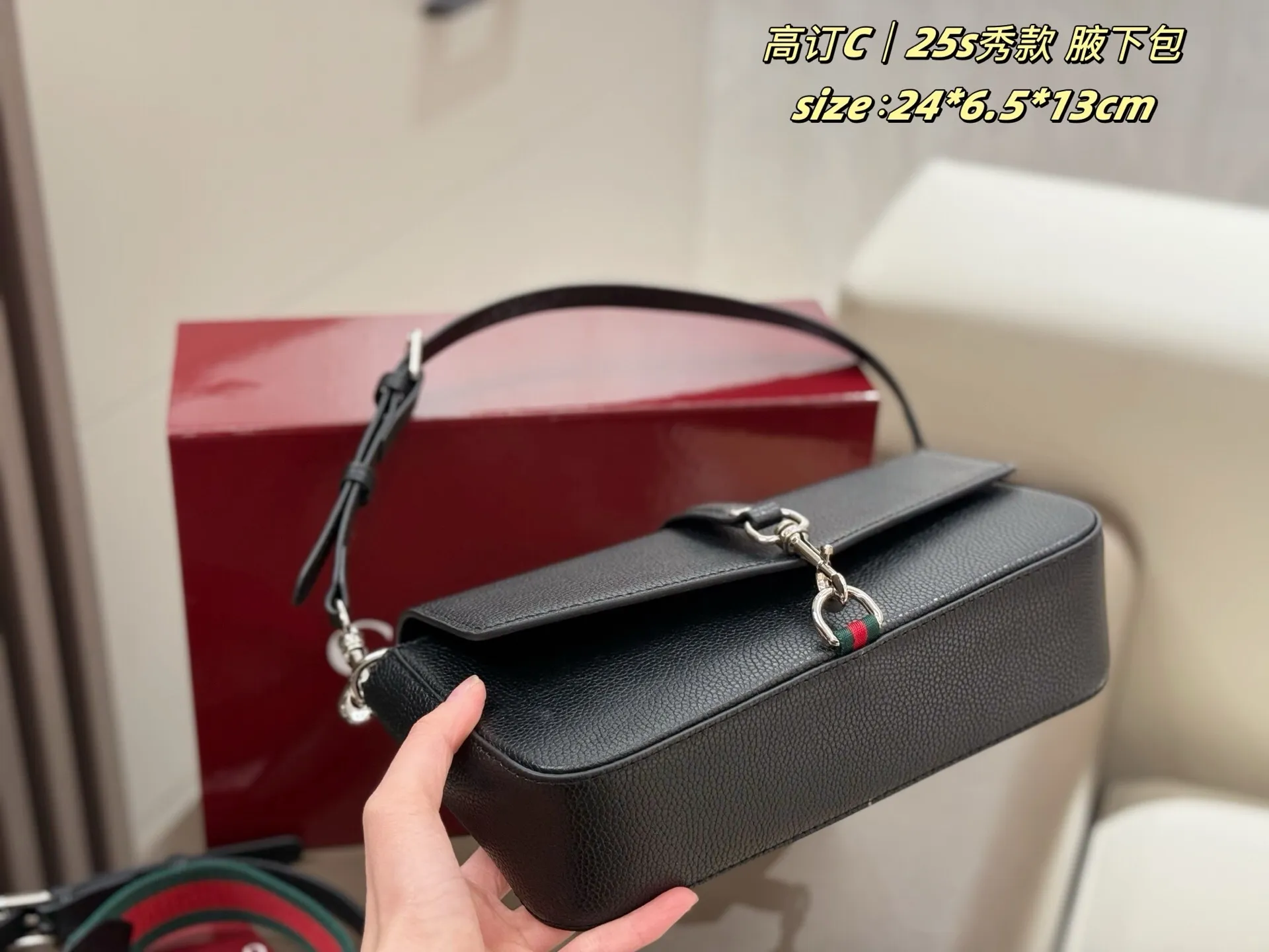 All categories Official website "Brand Women's Bags" Women's Bags 💙 GUCCI 2025 new GUCCI armpit bag