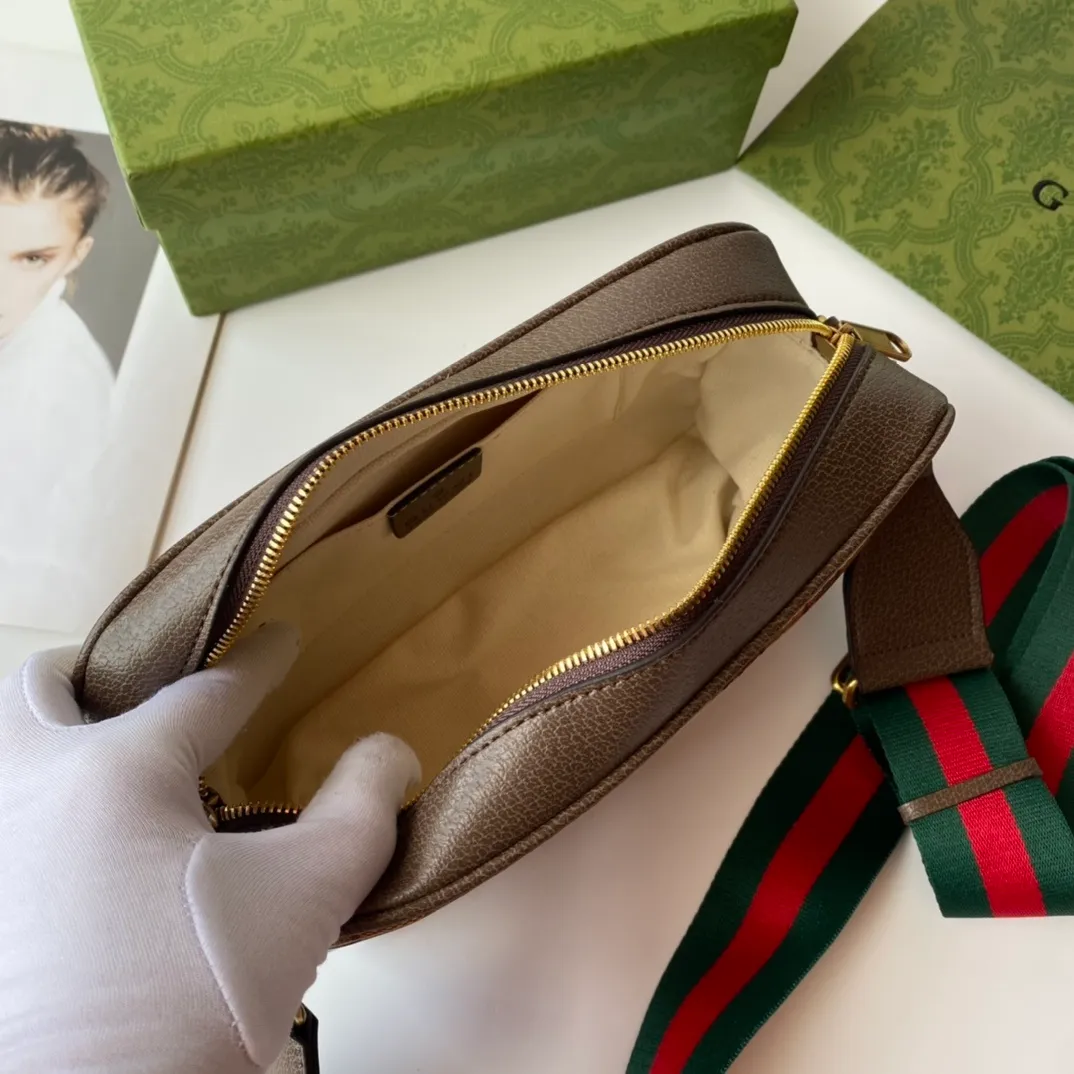 All categories Official website "Brand Women's Bags" Women's Bags 💙 GUCCI 2022 Official New Style Gucci Crossbody Bag Wholesale 58001800 High Quality Specifications: 24-15-7.5CM
