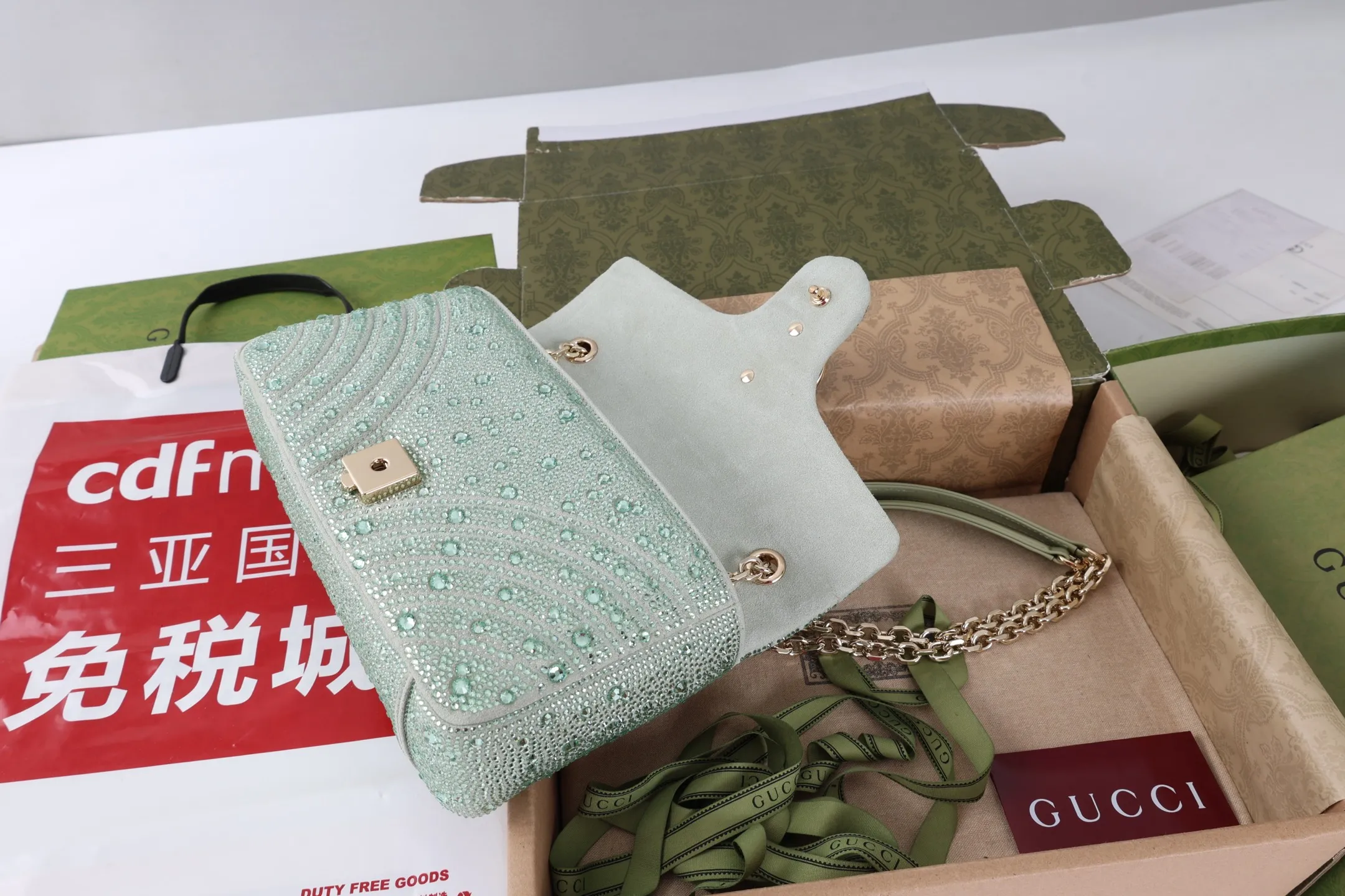 All categories Official website "Brand Women's Bags" Women's Bags 💙 GUCCI 2026 GUCCI new crossbody shoulder bag