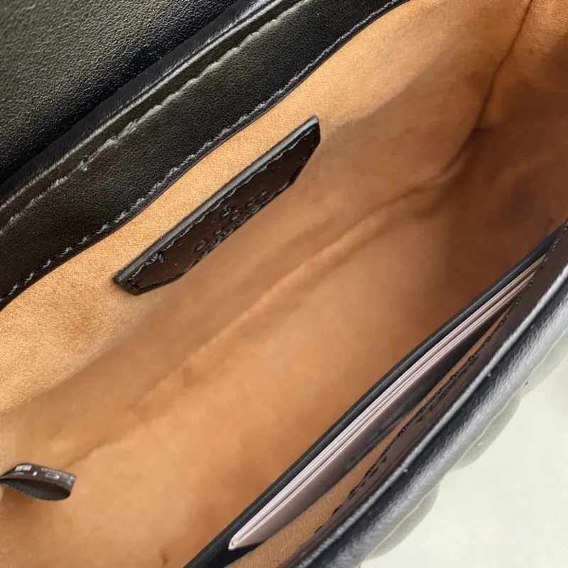 All categories Official website "Brand Women's Bags" Women's Bags 💙 GUCCI 2022 official new Gucci crossbody bag wholesale Original order quality 58002000 Size: 21-15.5-8 Cm