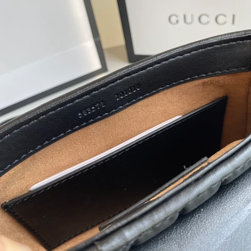 All categories Official website "Brand Women's Bags" Women's Bags 💙 GUCCI 2022 official new Gucci crossbody bag wholesale Original order quality 58002000 Size: 21-15.5-8 Cm