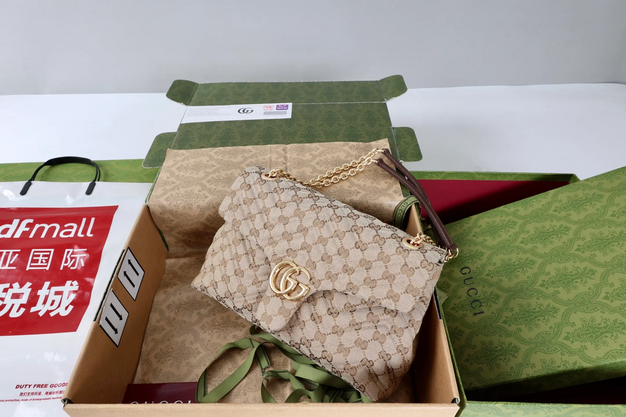 All categories Official website "Brand Women's Bags" Women's Bags 💙 GUCCI 2026 GUCCI new crossbody shoulder bag