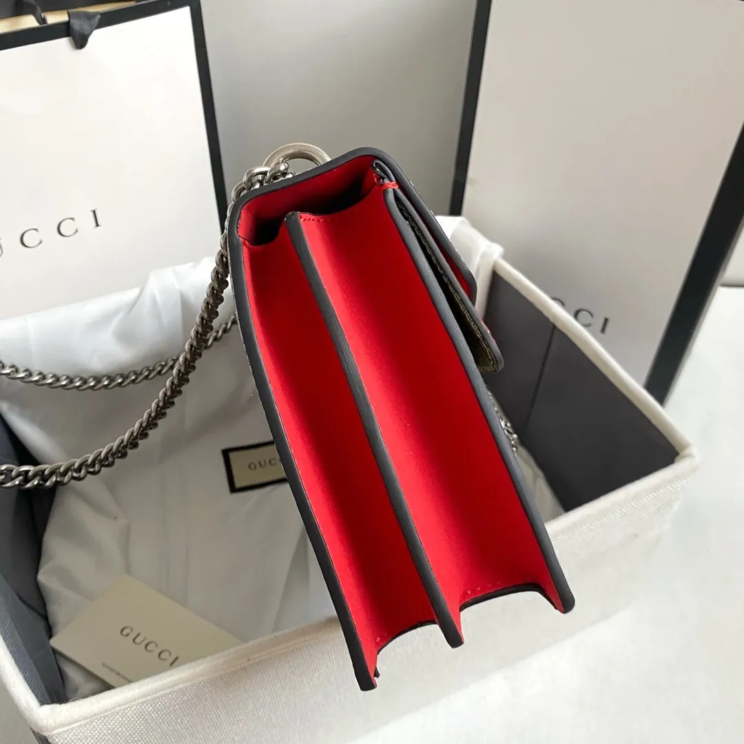 All categories Official website "Brand Women's Bags" Women's Bags 💙 GUCCI 2022 official new Gucci crossbody bag wholesale Original order quality 58002000 Size: 28-18-9Cm