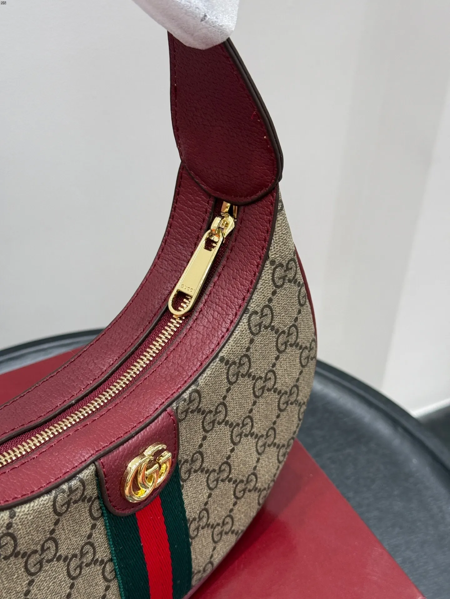 All categories Official website "Brand Women's Bags" Women's Bags 💙 GUCCI 2025 new GUCCI ophidia chain half-moon armpit bag
